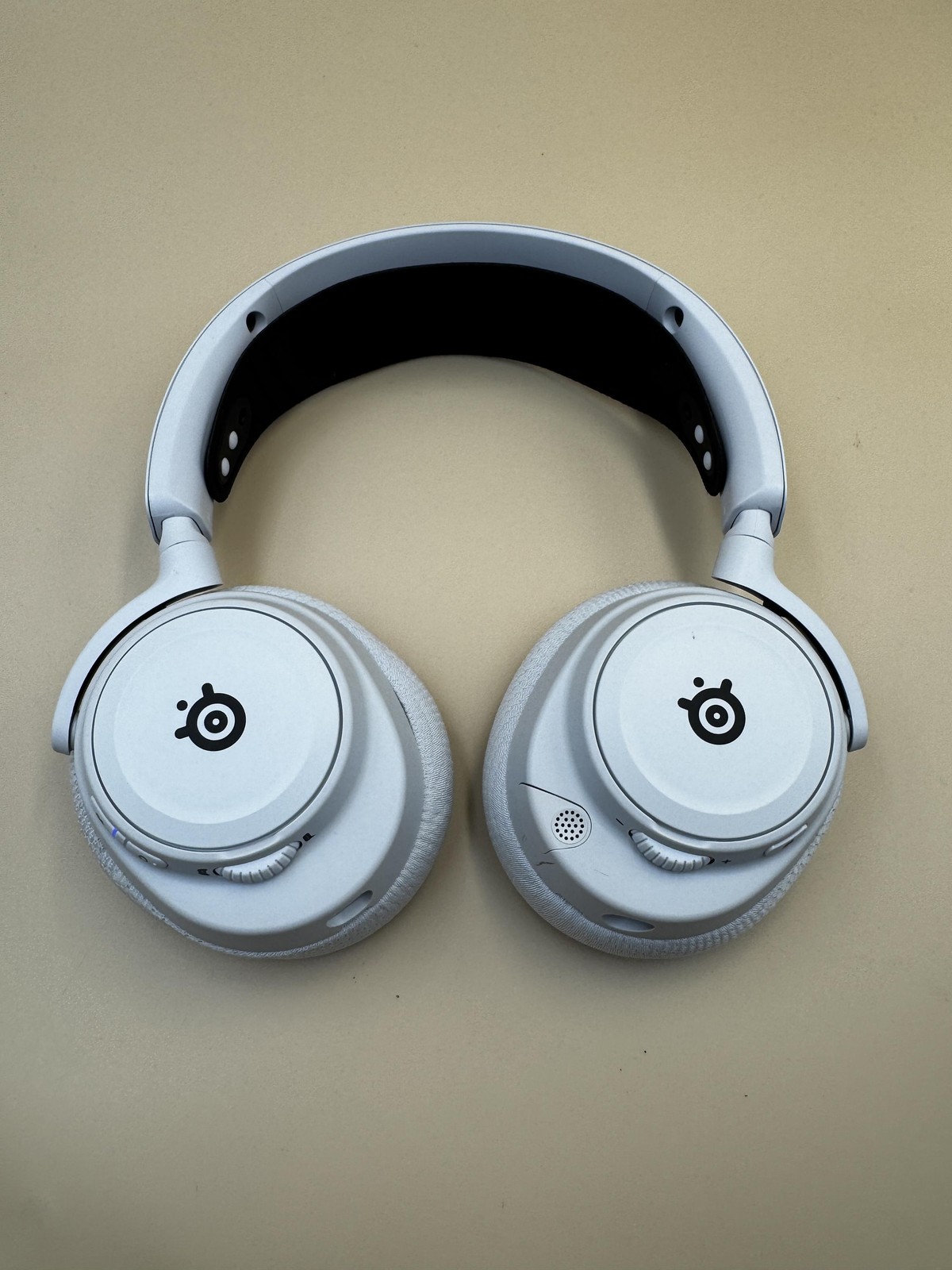 SteelSeries Arctis Nova 7X Wireless Multi-Platform Gaming Headset - White