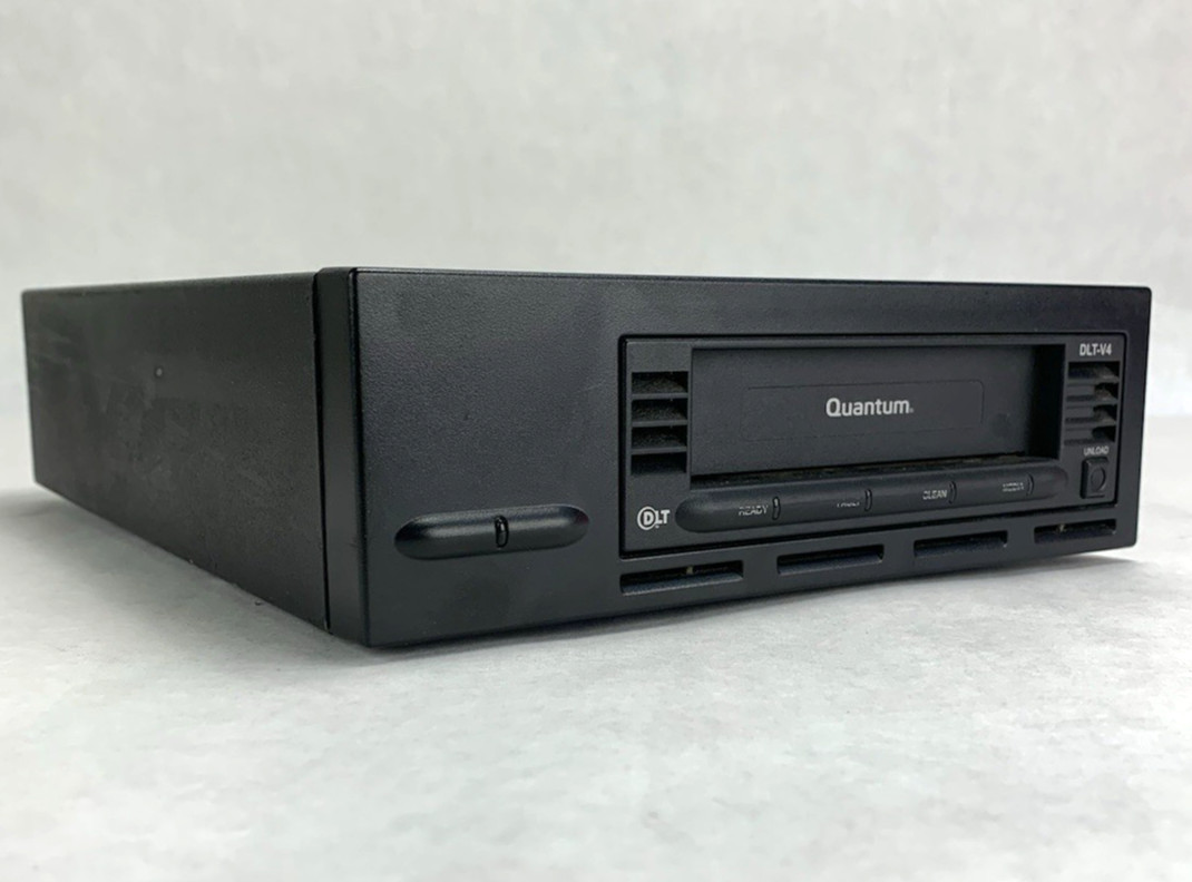 Quantum DLT-V4e External Tape Drive - Ultra 320M LVD/SE SCSI- Computer Cable