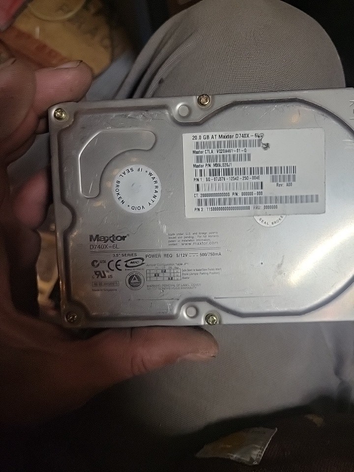 Hard Disk Drive IDE Maxtor D740X-6L 20GB MX6L020J1 A00 19K1585 253453-001 AT