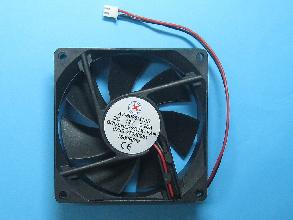 1 Pcs Brushless DC Cooling Fan 12V 8025S 7 Blades 80x80x25mm 2pin Sleeve Bearing