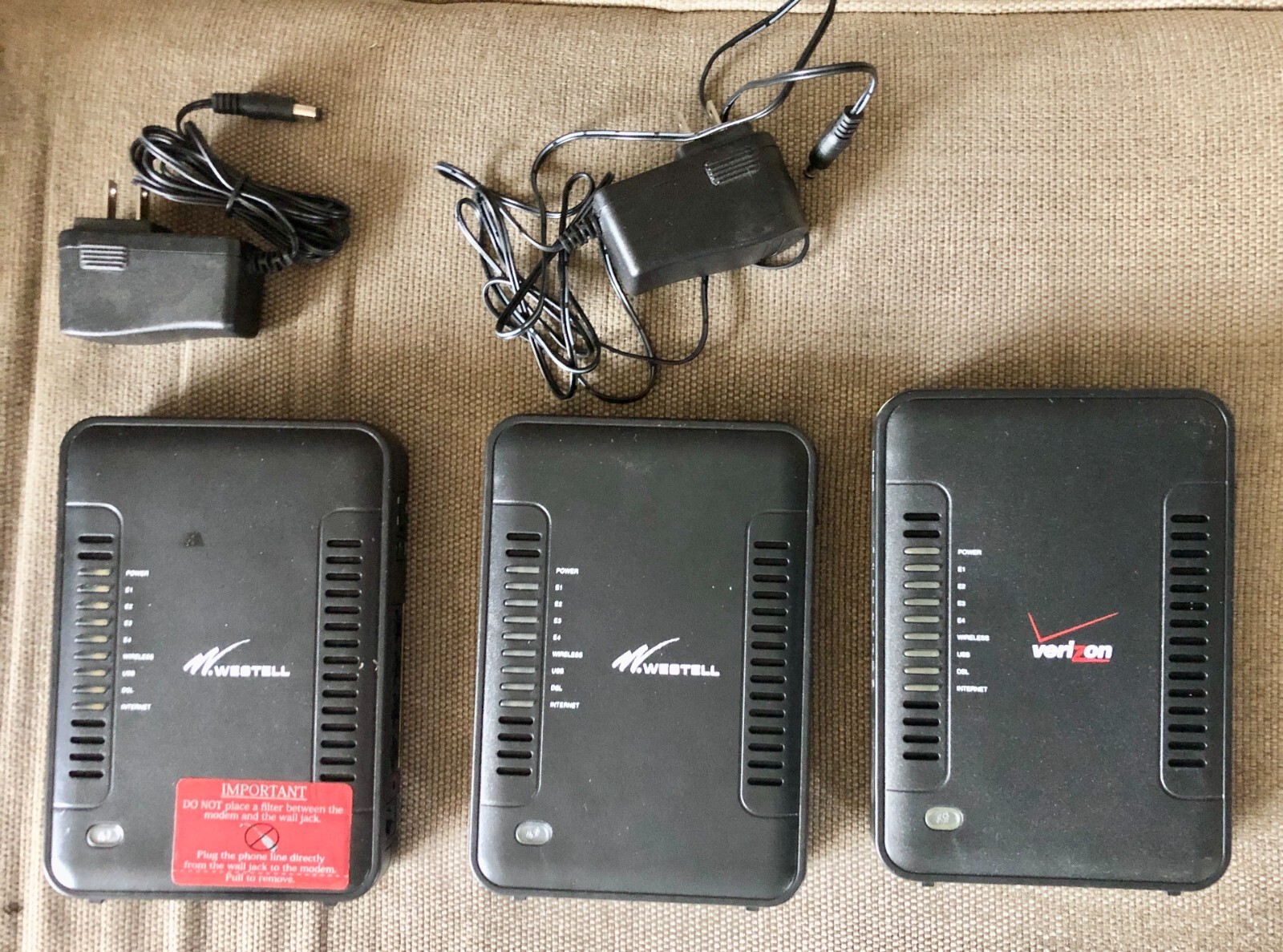 Lot of 3 Westell A90-750015-07 and A90-710018-07 Wireless Gateway Modem/Router