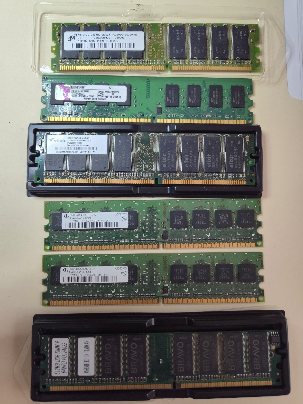 Lot of 6 PC RAM Memory Sticks