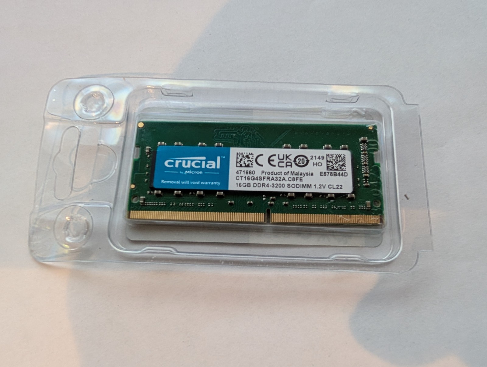 Crucial 16GB PC4-25600 (DDR4-3200) Notebook Laptop Memory (CT16G4SFRA32A)