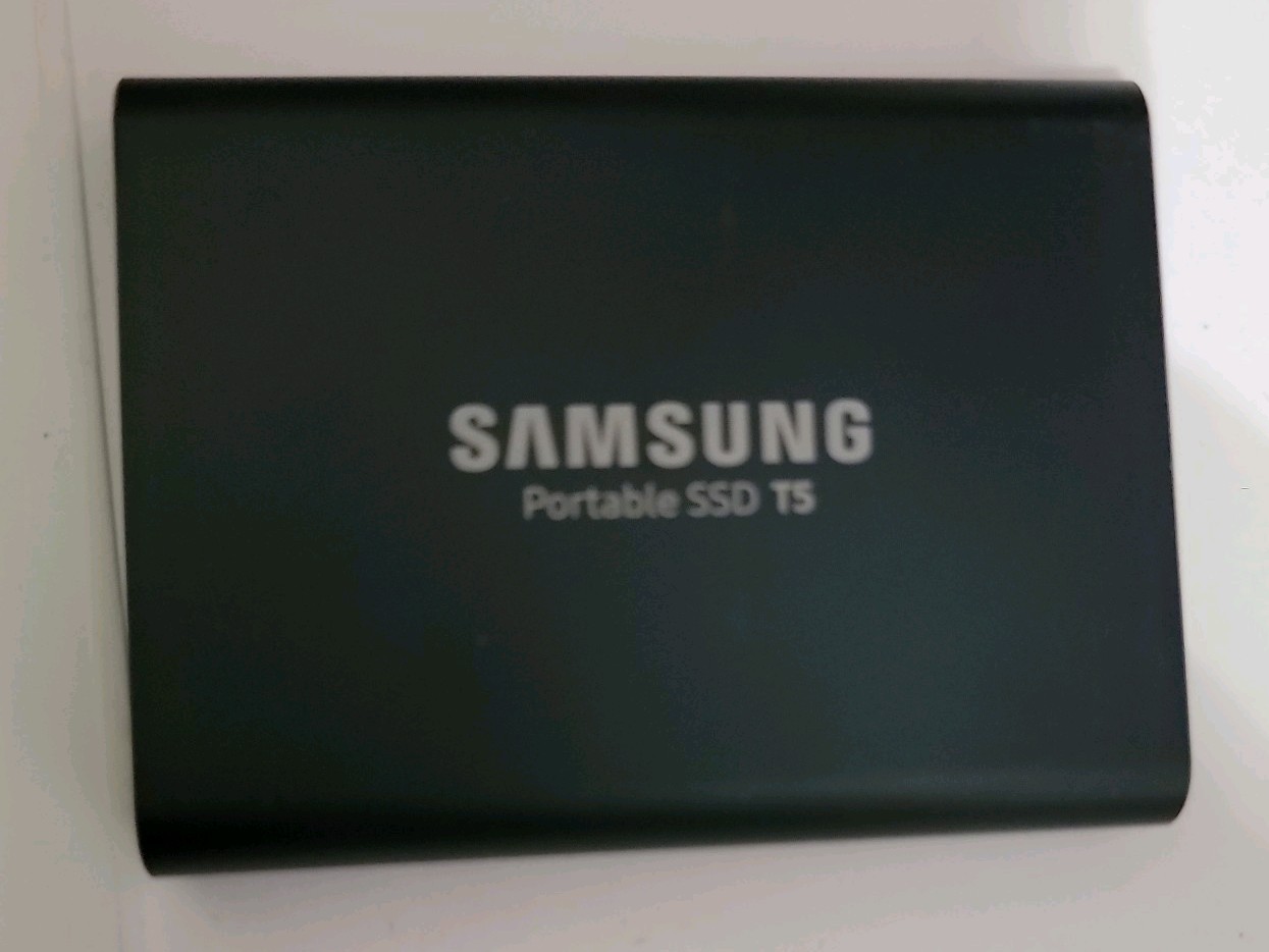 Samsung T5 1TB USB-C  Portable SSD