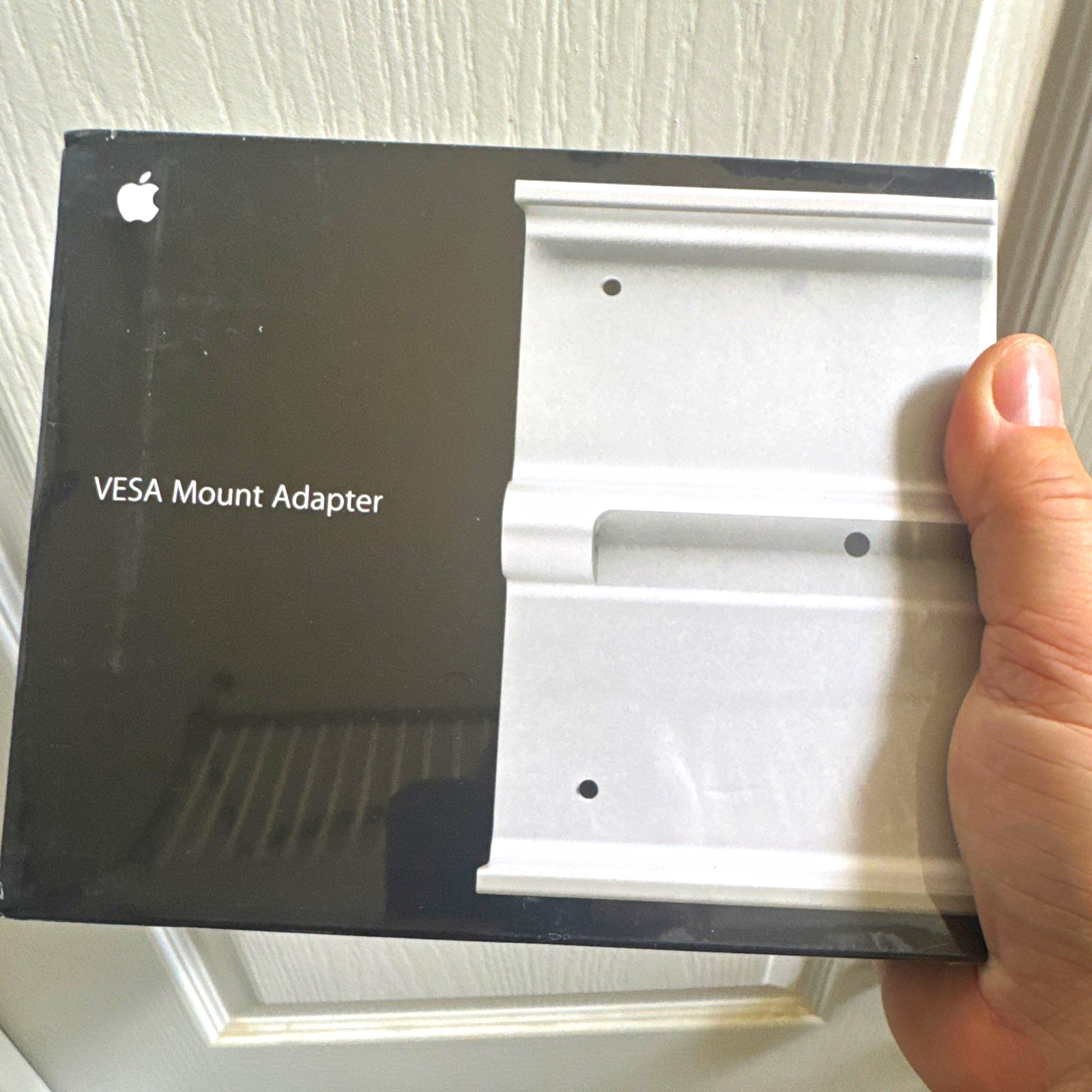 Apple VESA Mount Adapter Silver for Thunderbolt Display MD179ZM/A A1313