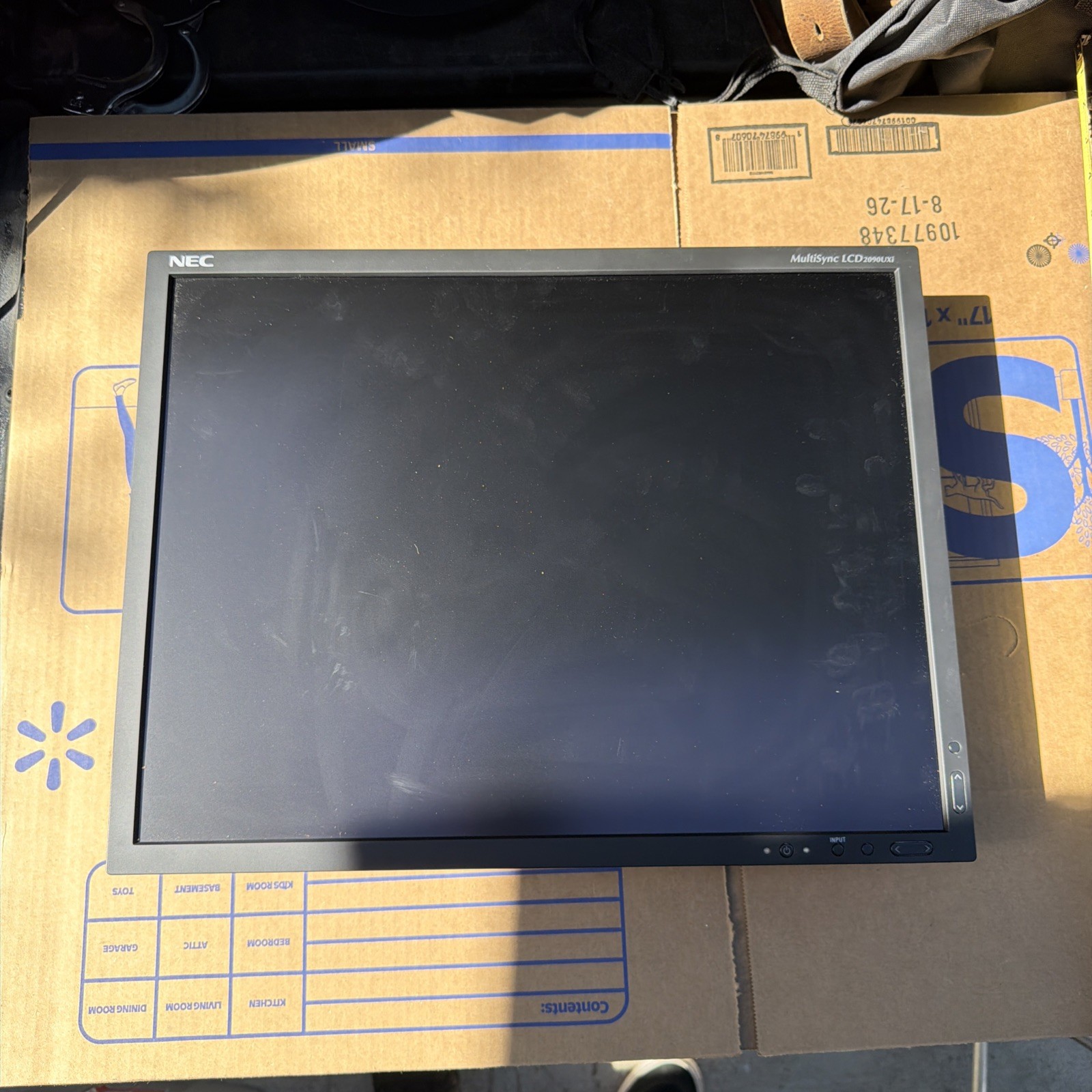 NEC MultiSync LCD2090UXi 20" LCD Monitor and with cords. Monitor only