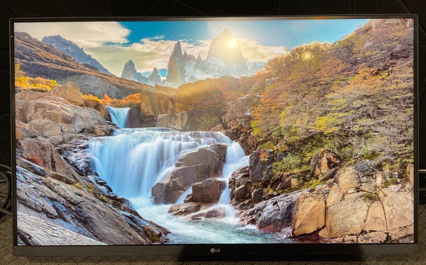 LG 32" LED LCD Monitor 4K 32UN550-W ✨🔥✨🔥✨