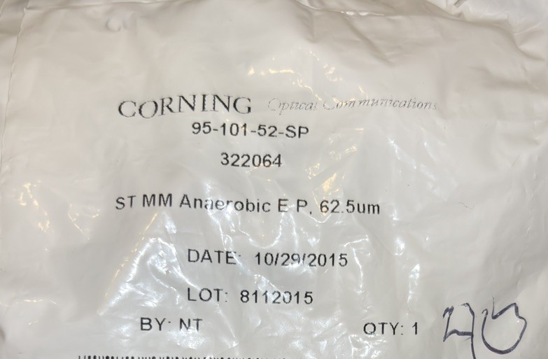 Lot of 40 NEW  95-101-52-SP  Corning ST Connector OM1 62.5 µm Multi Mode Ceramic