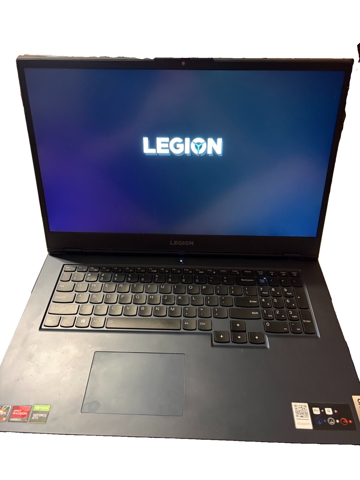 Lenovo Legion 5 17.3 FHD 3.3 GHz Ryzen 5 5600H 16GB 240gb NVIDIA GTX 1650