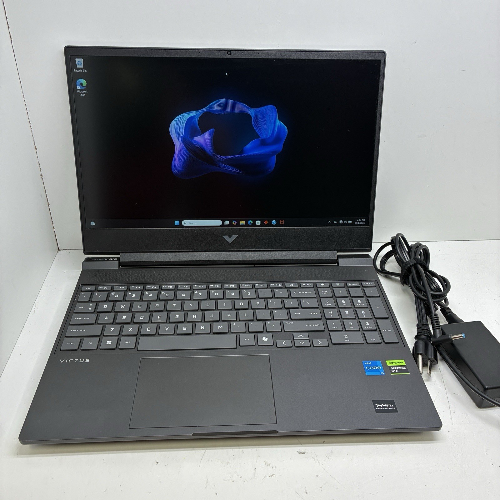 HP Victus 15-fa2013dx 15.6" i5-13420H 8GB RAM  RTX 3050 6GB Win 11