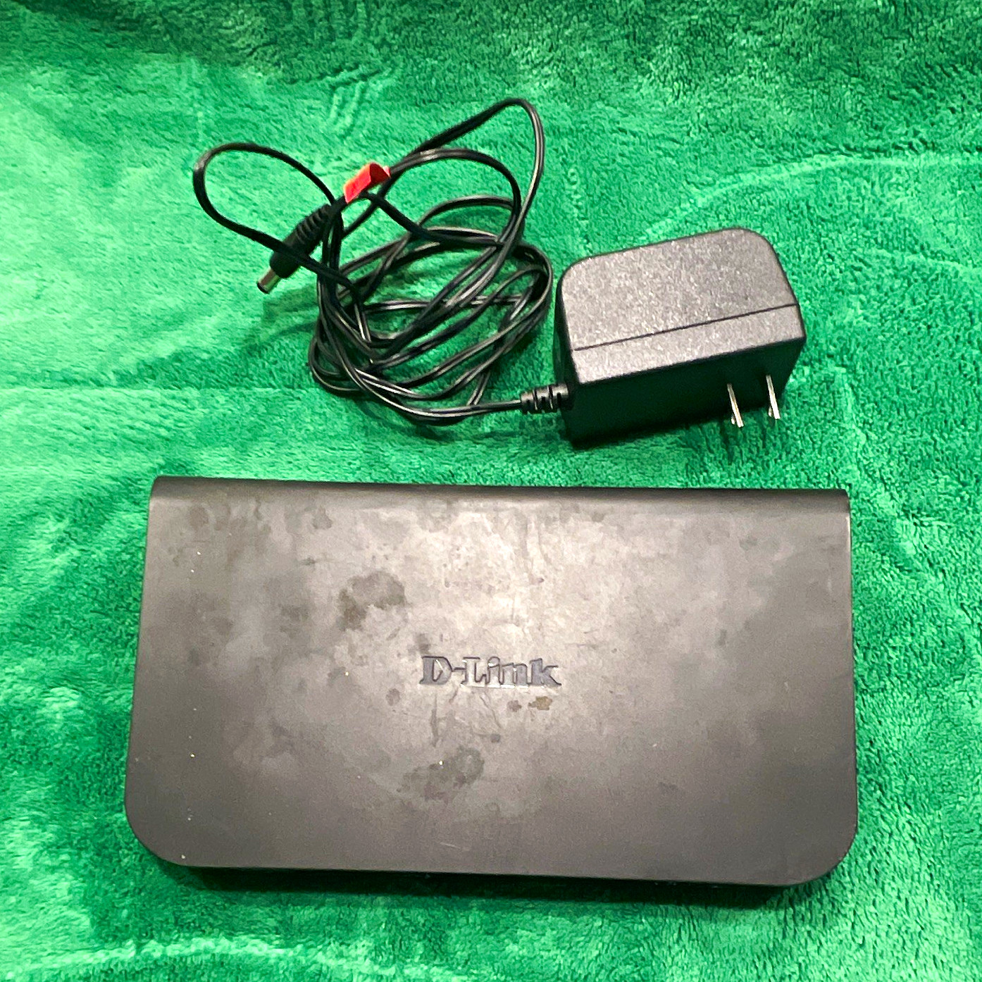 D-Link DSR-150 8-Port Wired Ethernet (RJ-45) Router Black w/ Power Cord