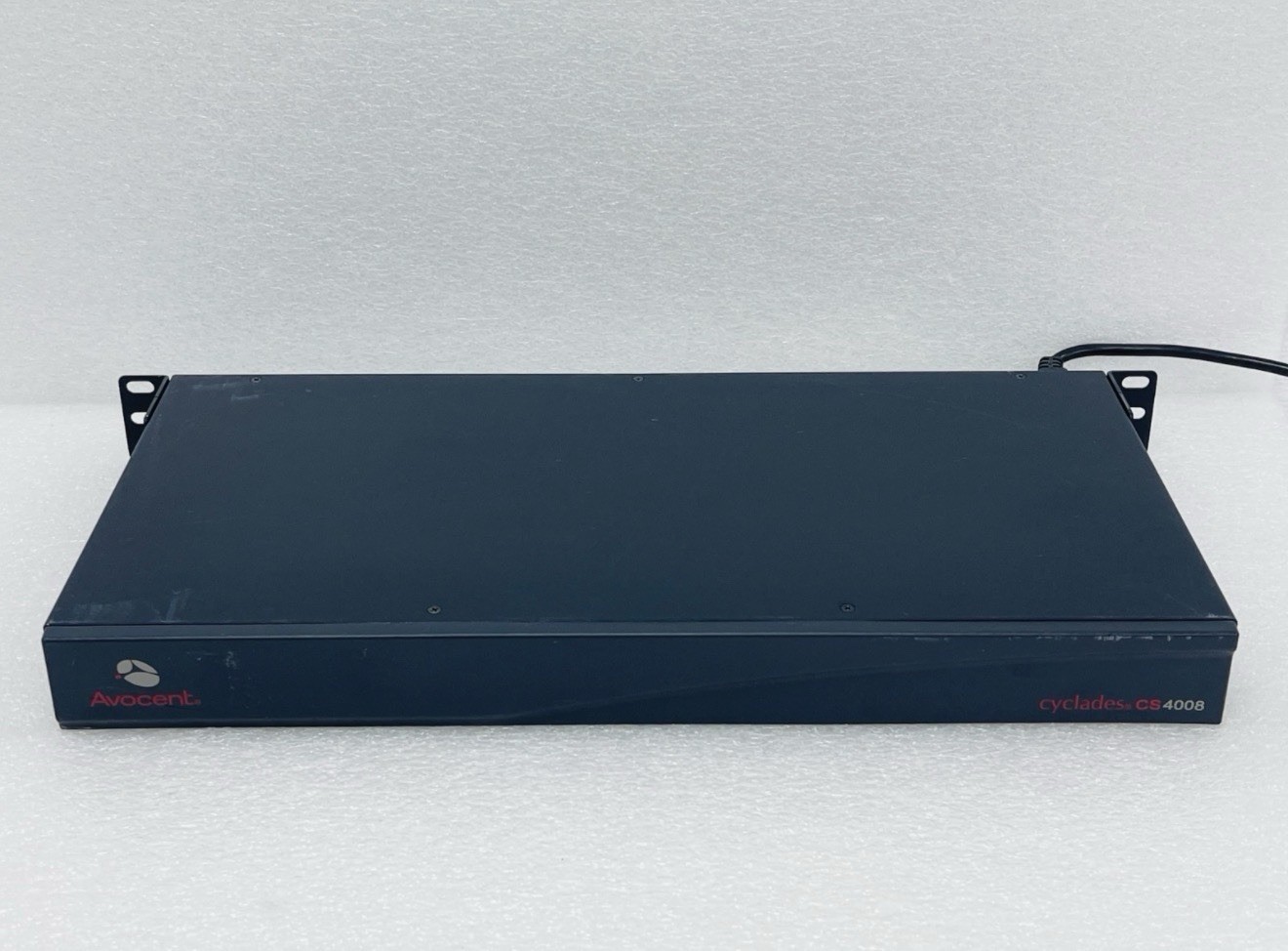USED - Avocent KVM CCS4008 8 Ports  Cyclades Console Server w/ 