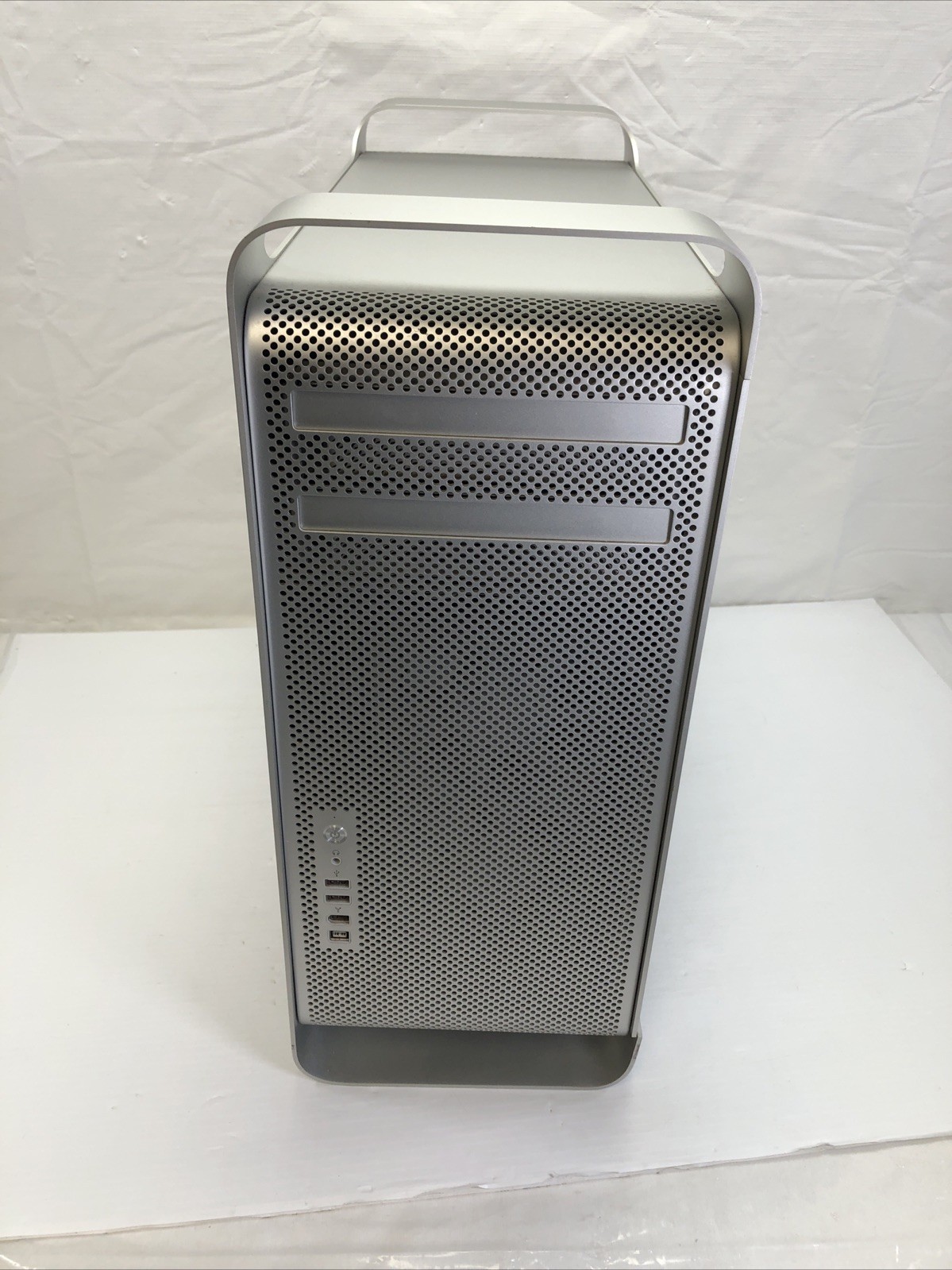 Apple Mac Pro A1186 Two Xeon 5150 2.66 Ghz 20 GB Ram 256 SSD no o.s.