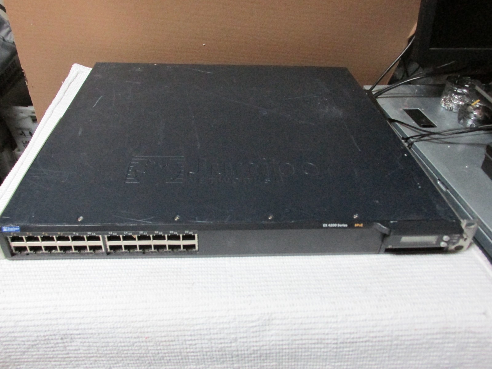 Juniper EX4200 24 Port Gigabit Switch 8 Ports PoE EX4200-24T