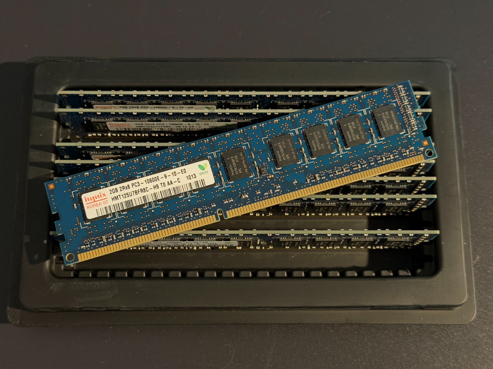 16GB (8 x 2GB) Hynix HMT125U7BFR8C DDR3 PC3-10600E 2Rx8 ECC unbuffered DIMM RAM