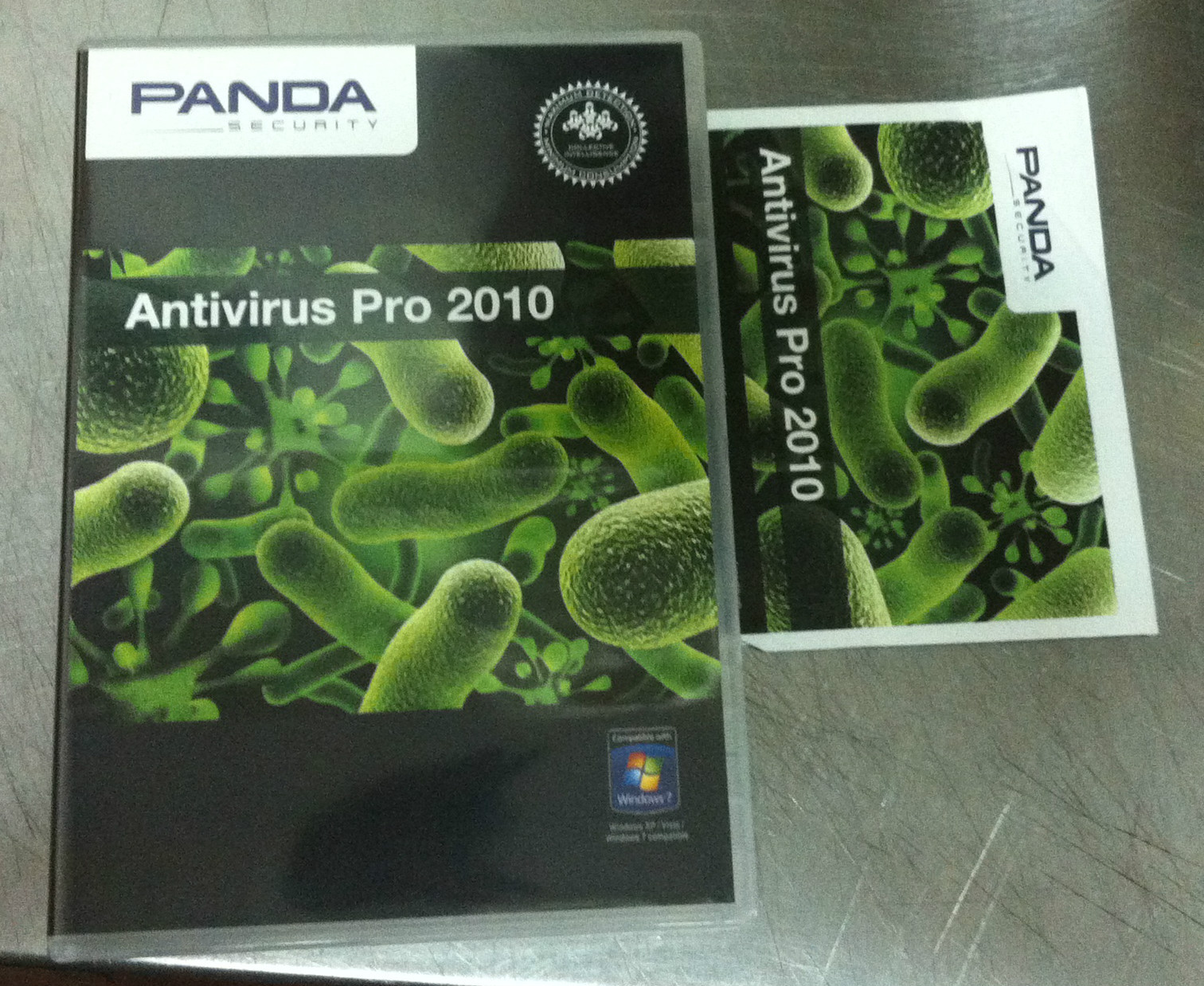 17x Panda Antivirus Pro 2010 Windows 7 / Vista / XP - NEW / 