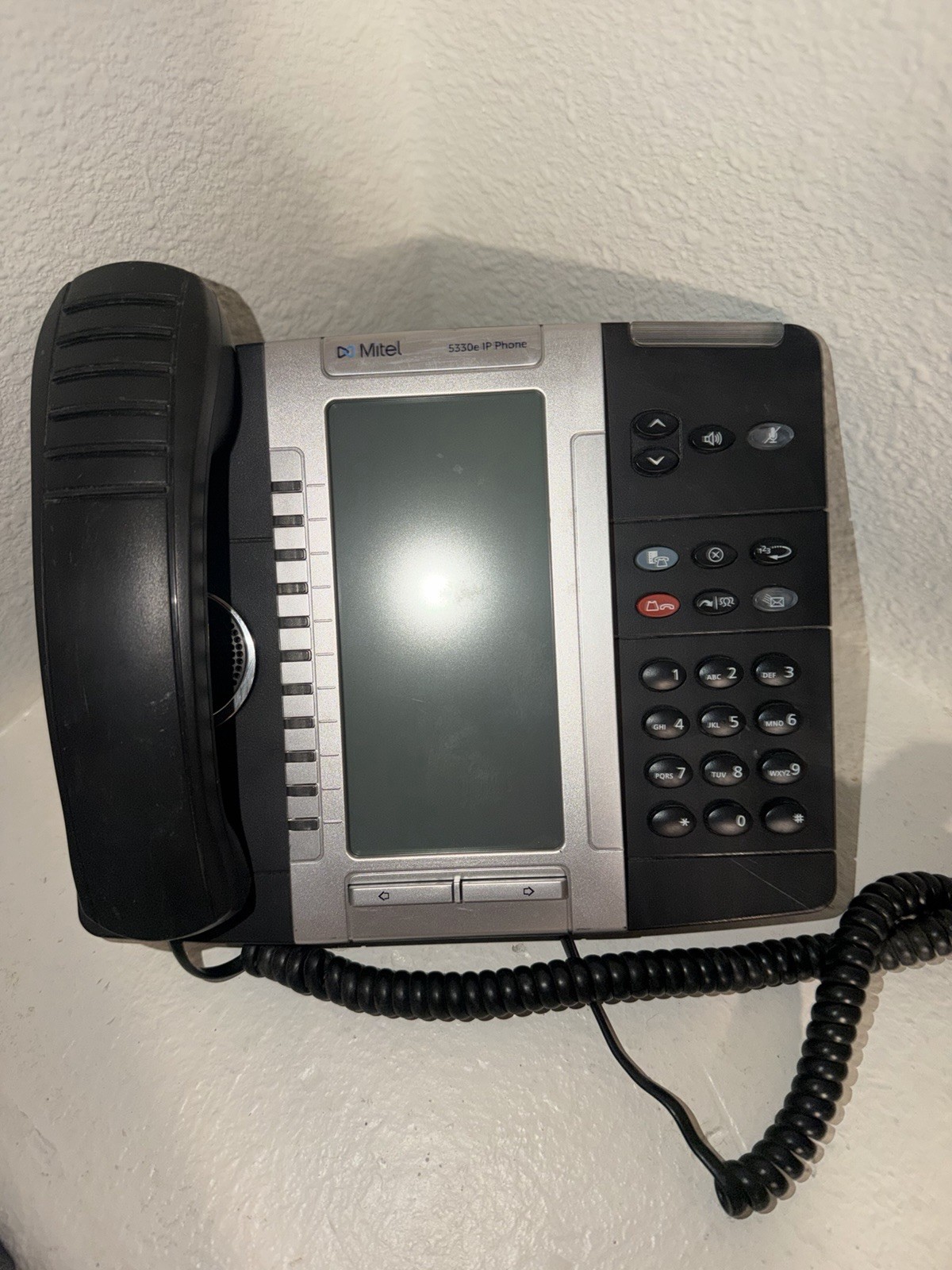 Mitel Black 5320 IP Phone 5006191  LCD Display VoIP   w/ stand No Power Cord