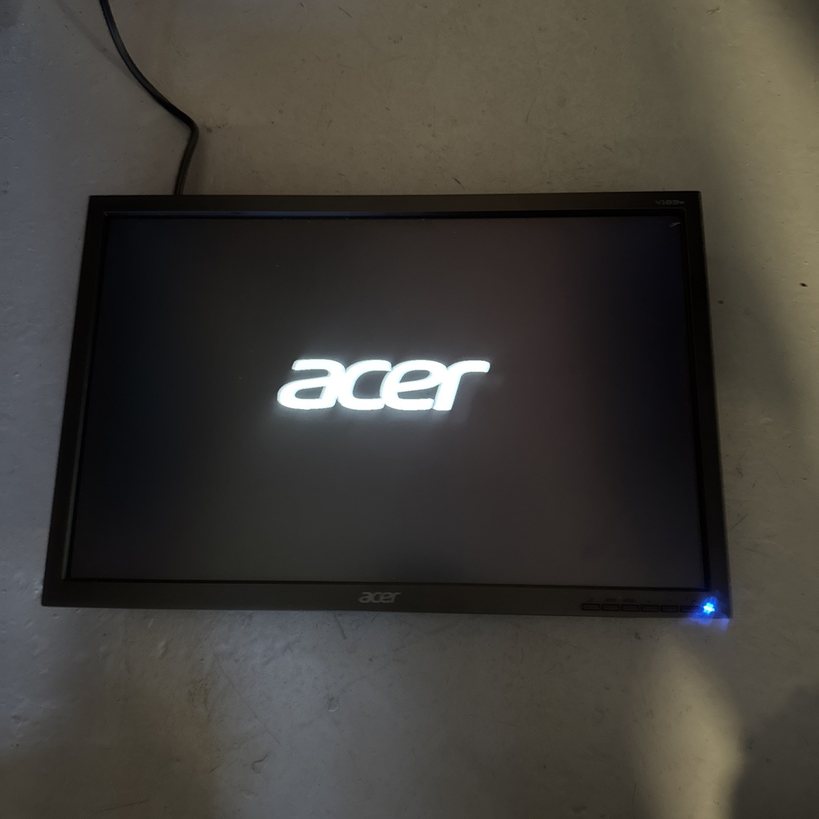 Acer V193W 19" LCD Widescreen Monitor 1440x900 16:10 5ms VGA Black