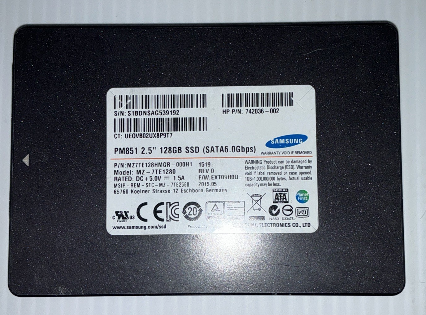 Samsung | MZ-7TE1280 | PM851 128 GB 2.5 in SATA III Solid State Drive