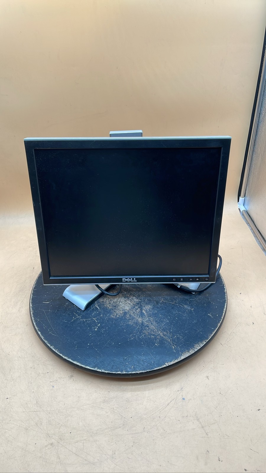 Dell 1708FPb 17 Inch LCD Monitor Square Display 1280x1024 VGA Business Monitor