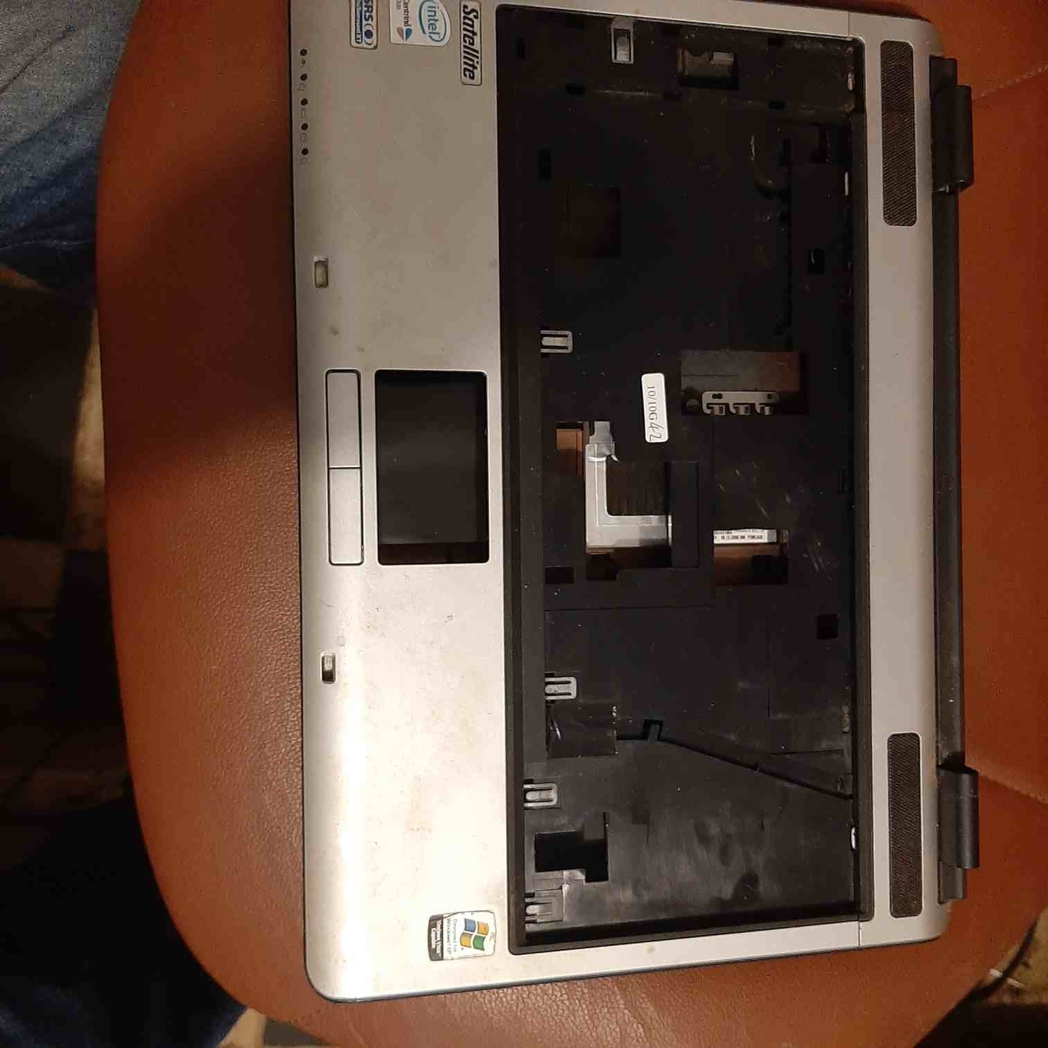 Tapas Superior/Inferior De Toshiba Satellite M115-S3094