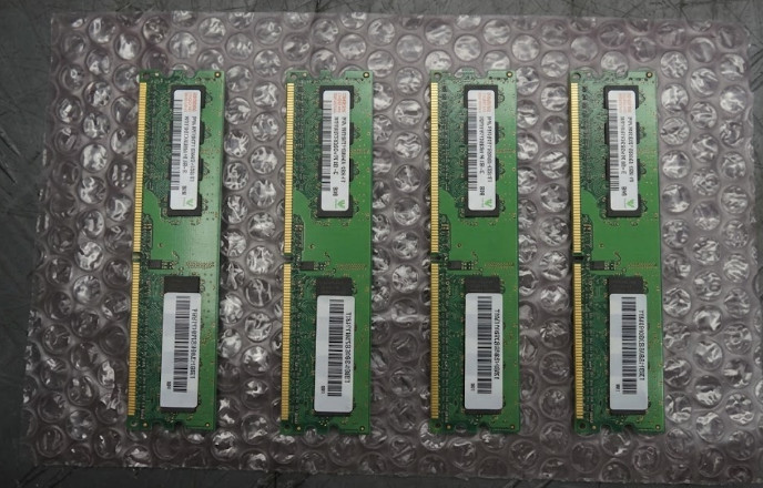 Hynix 1GB PC2-5300 DDR2-667MHz HYMP112U64CP8-Y5-AB-C Memory RAM (Lot of 4)