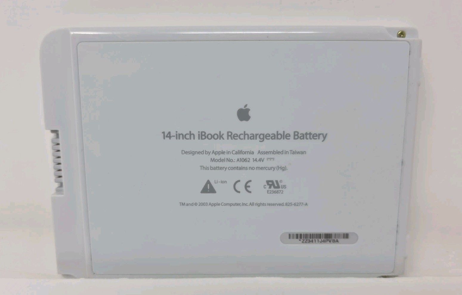 OEM Apple iBook 14-inch Model: A1062 14.4V Rechargeable Battery - Untested