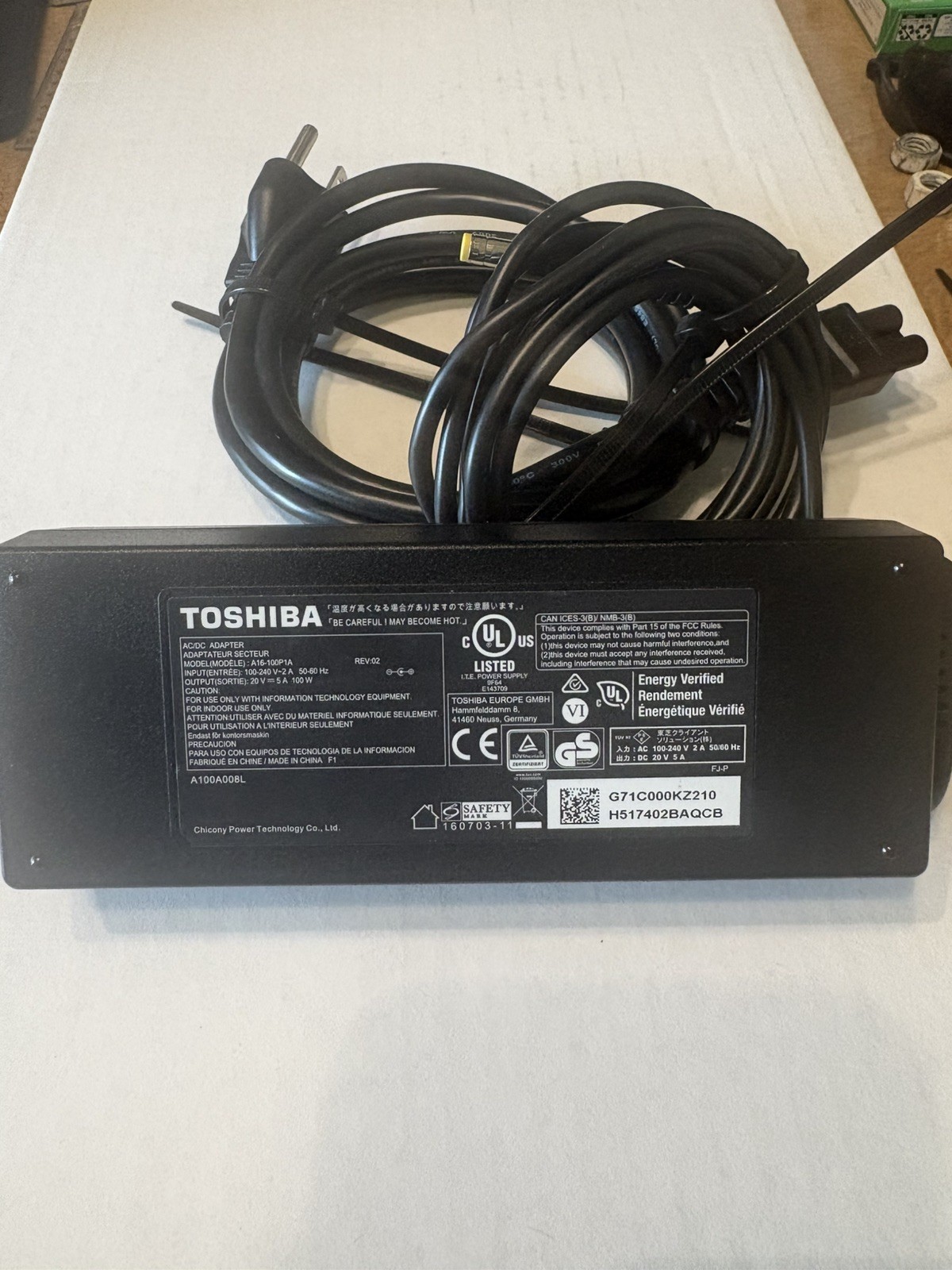 Genuine Tohsiba A16-100P1A AC Power Supply Adapter 20V 5A 100W Yellow Tip