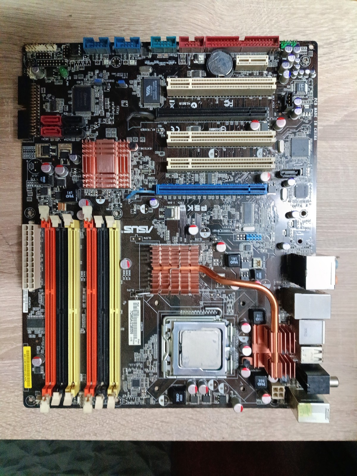 Bundle Mobo Cpu RAM GPU. Asus P5k C Core 2 8GB DDR3 Sapphire Ultimate 5550 