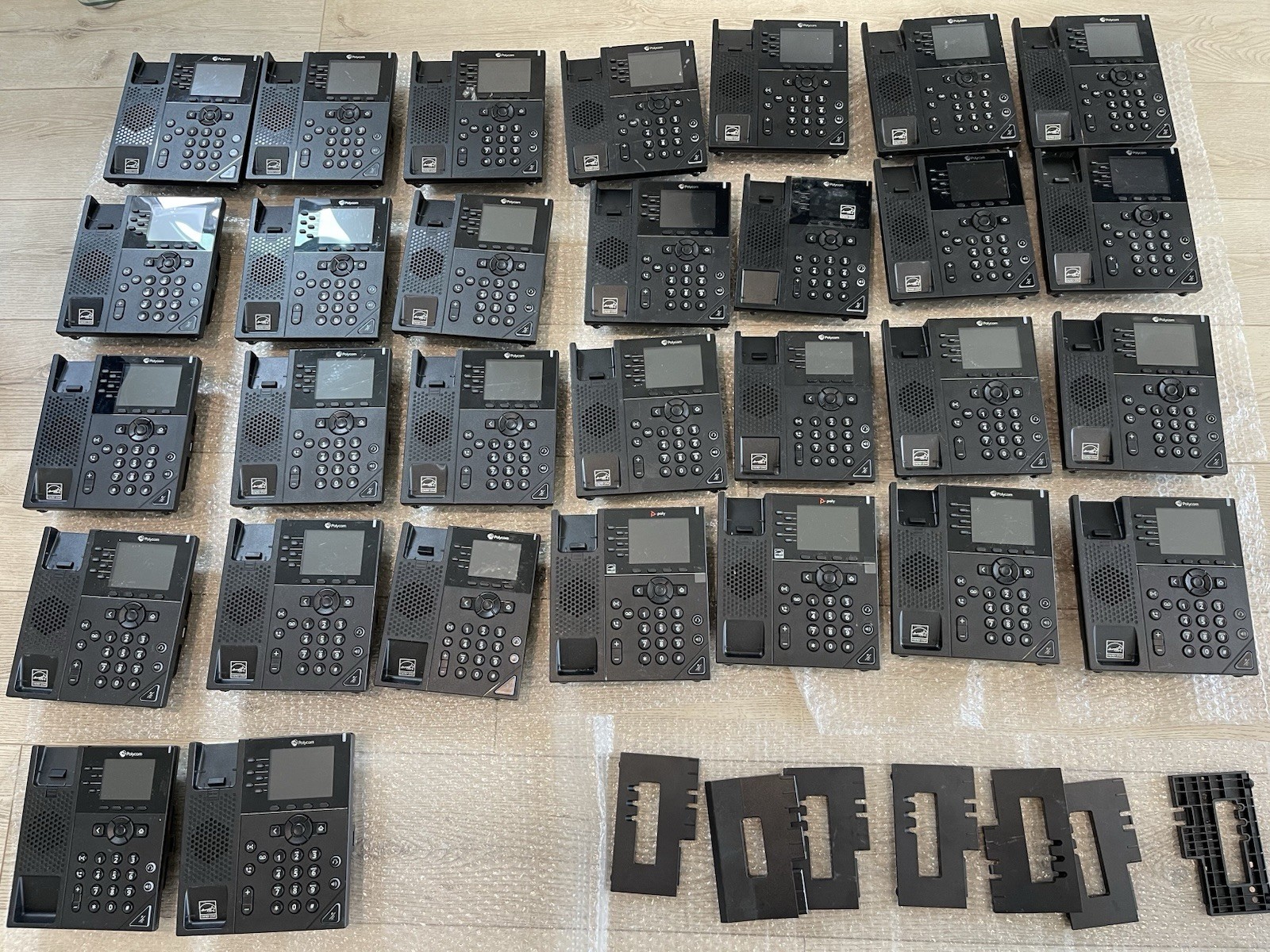 Lot Of 26 - Poly VVX 350  And 4 VVX 250 Business Telephone With 6 Stands
