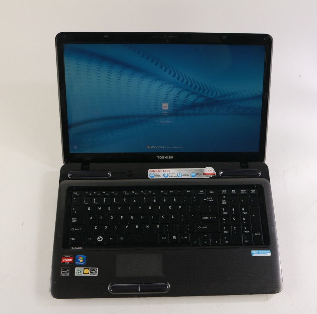Toshiba Satellite L675 Laptop Premium vision, AMD  WIN7