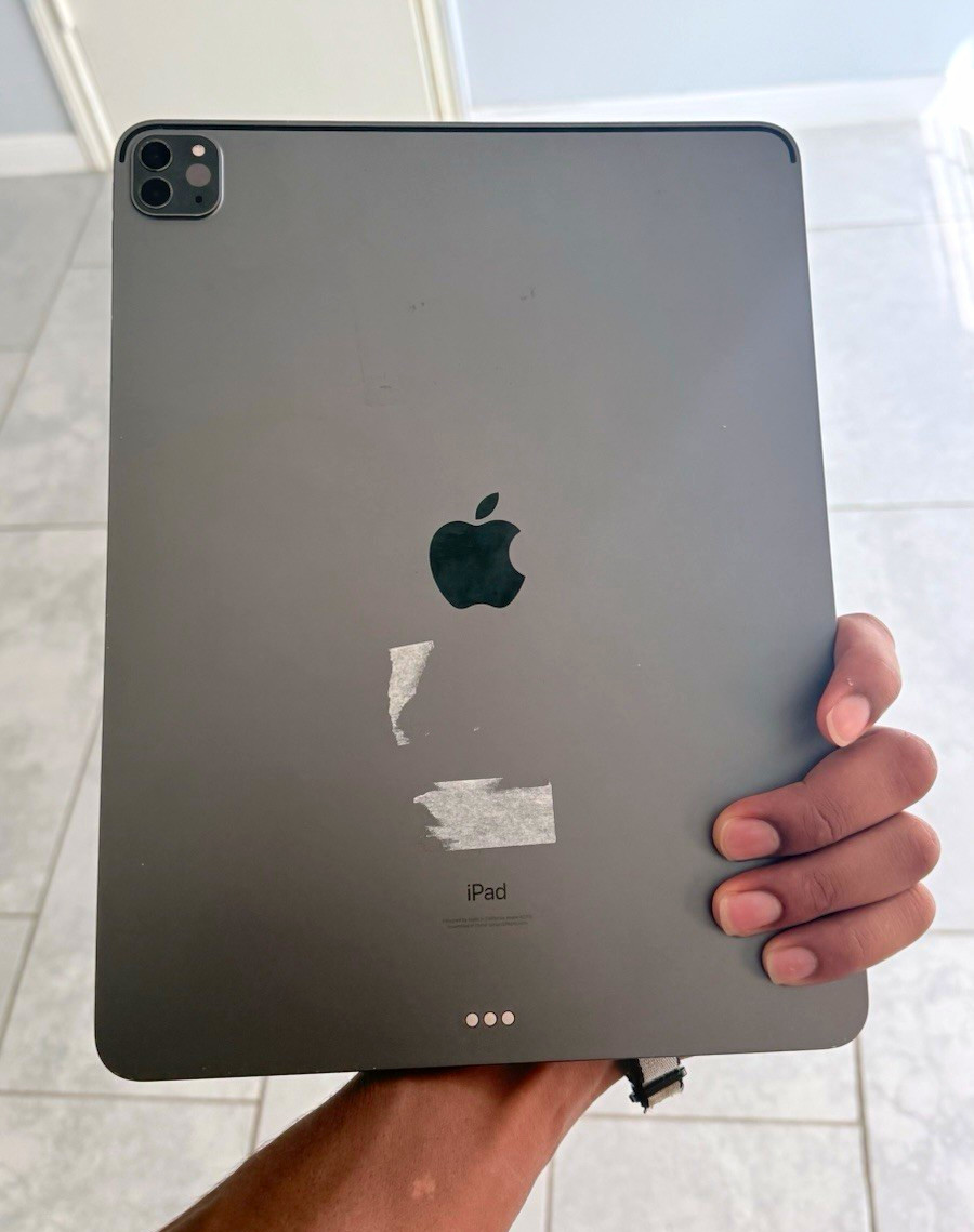 Apple iPad Series Tablet Wi-Fi Internet Built-In Front & Rear Cameras Gray
