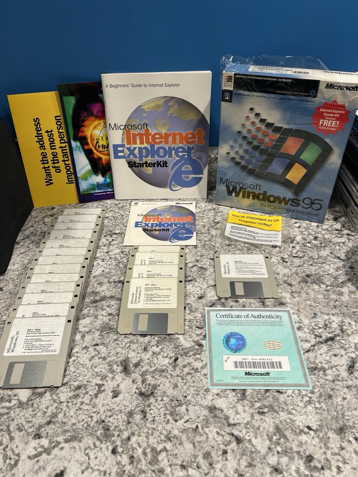 Vintage Microsoft Windows 95 Full Version COMPLETE 3.5" Floppy Box Set 18 Disks
