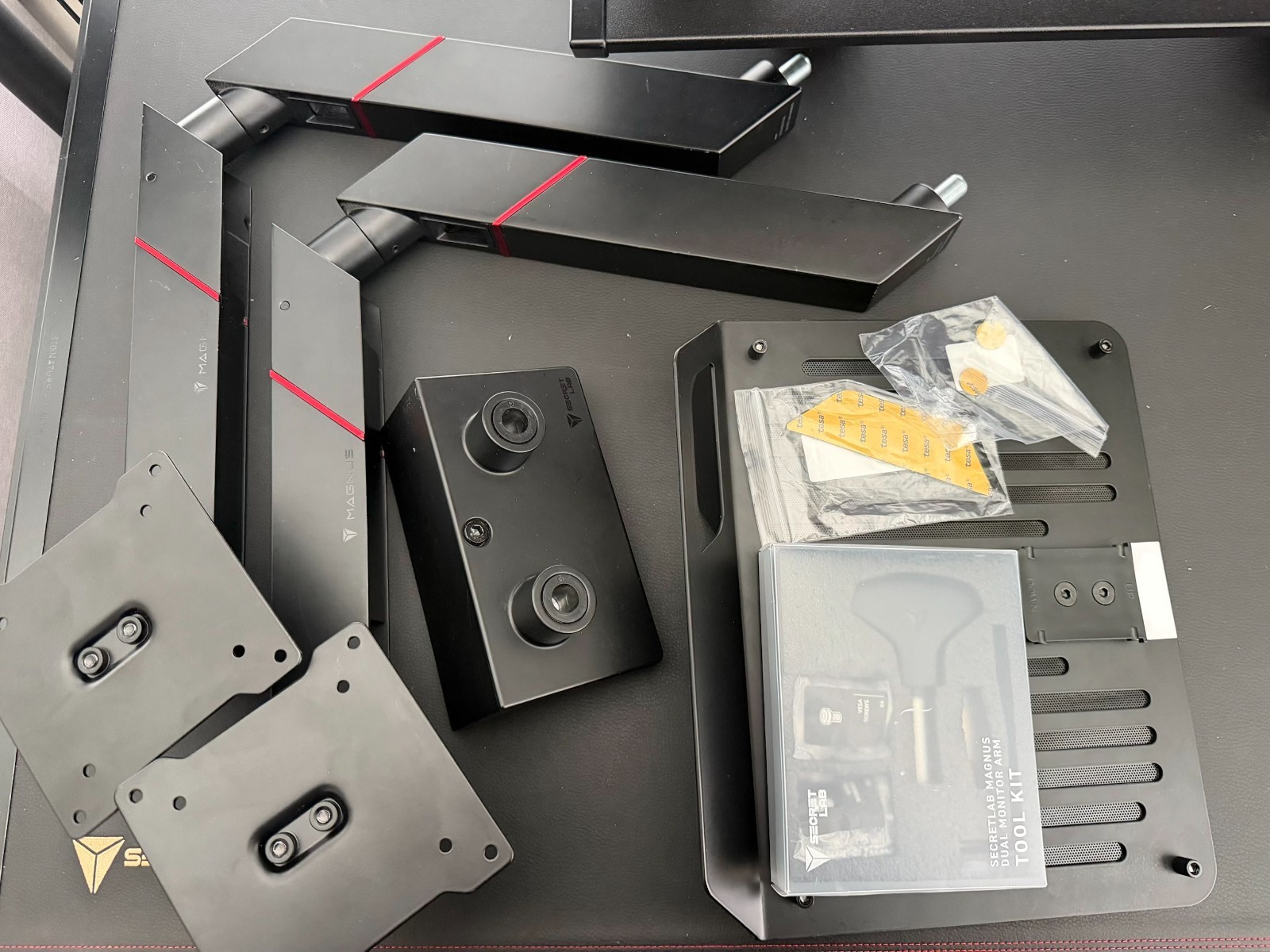 Secretlab MAGNUS Dual Monitor Arm + Laptop Mount + Desk Clamp Complete Bundle