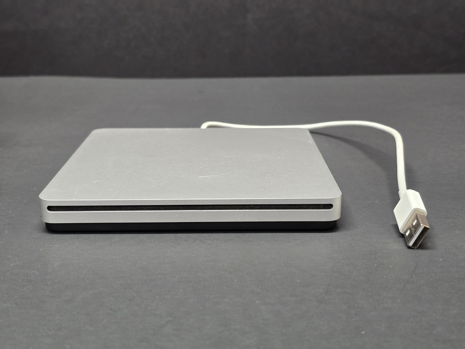Genuine Apple USB-A SuperDrive External CD DVD Reader A1379 TESTED WORKS 