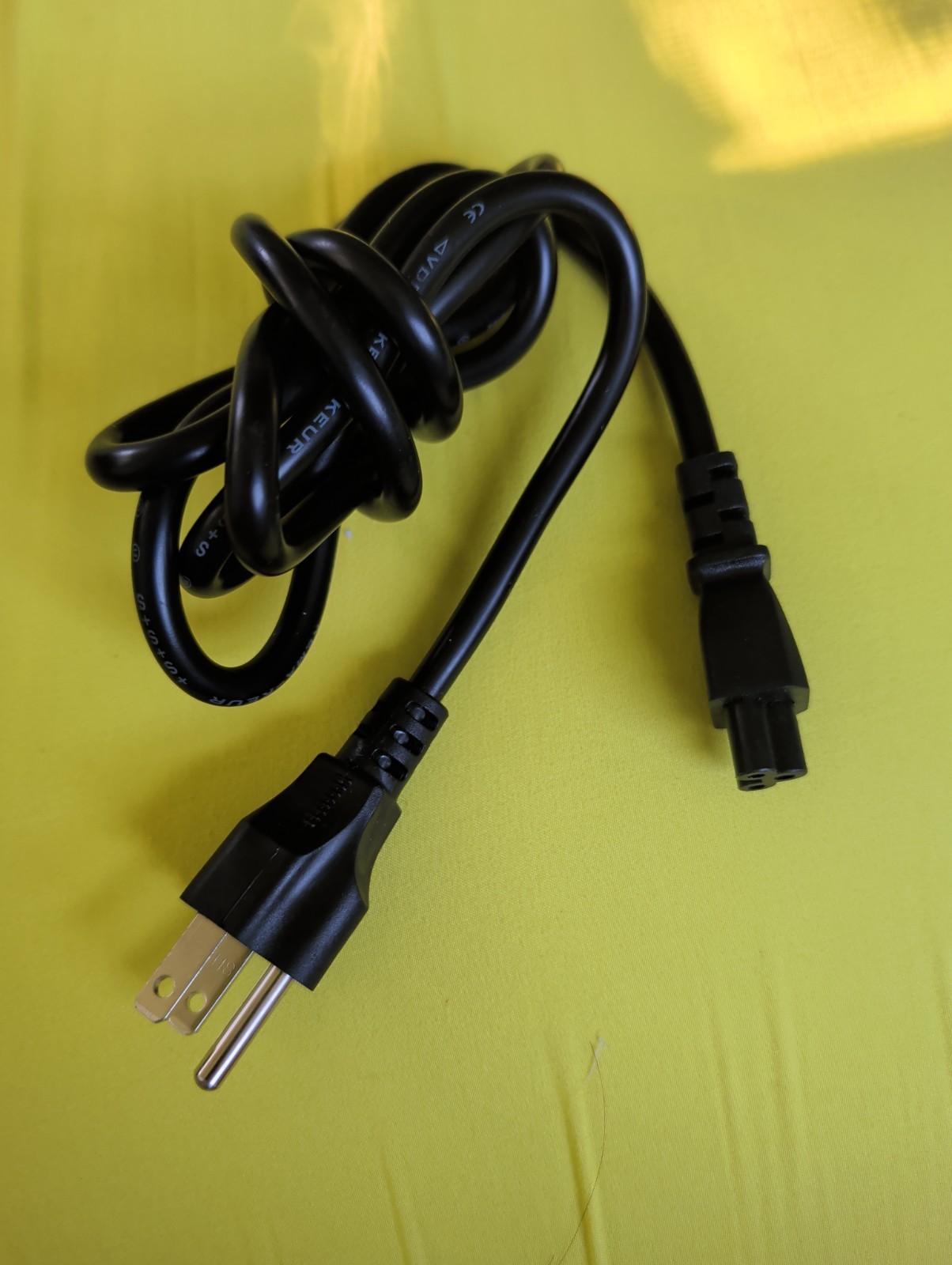 3 Prong Laptop Power Cord 5FT  125V C5 Premium Cable