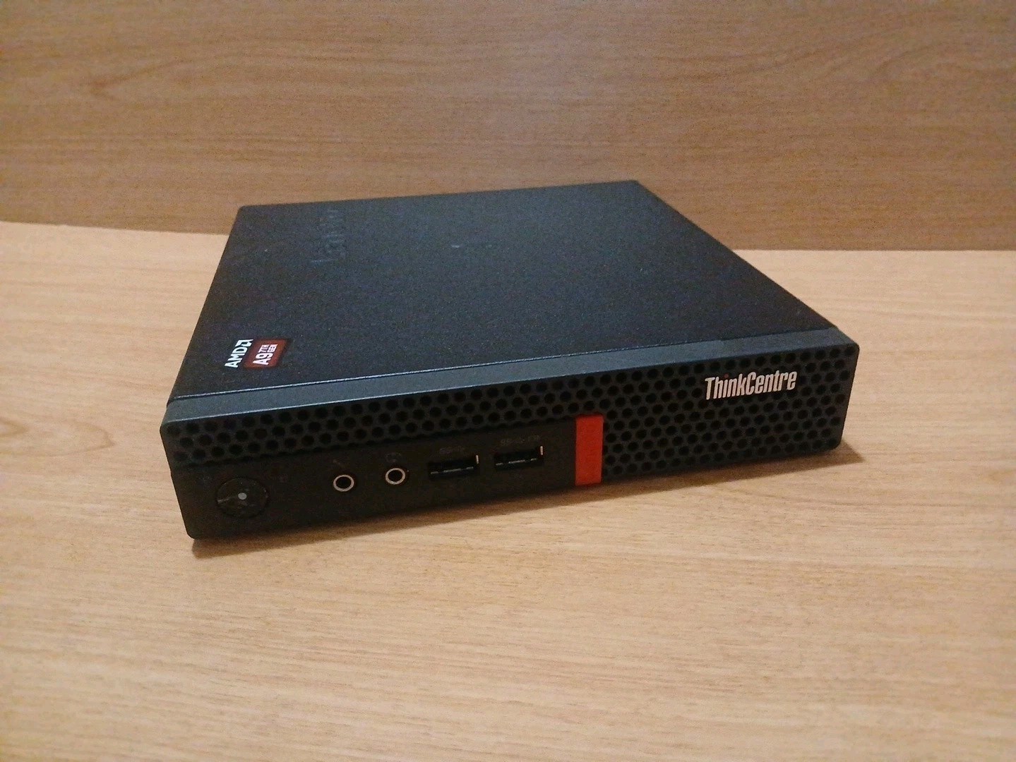 Lenovo Thinkcentre M625Q Tiny PC AMD A4-9120C 8GB RAM 128GB SSD LINUX NO AC CORD