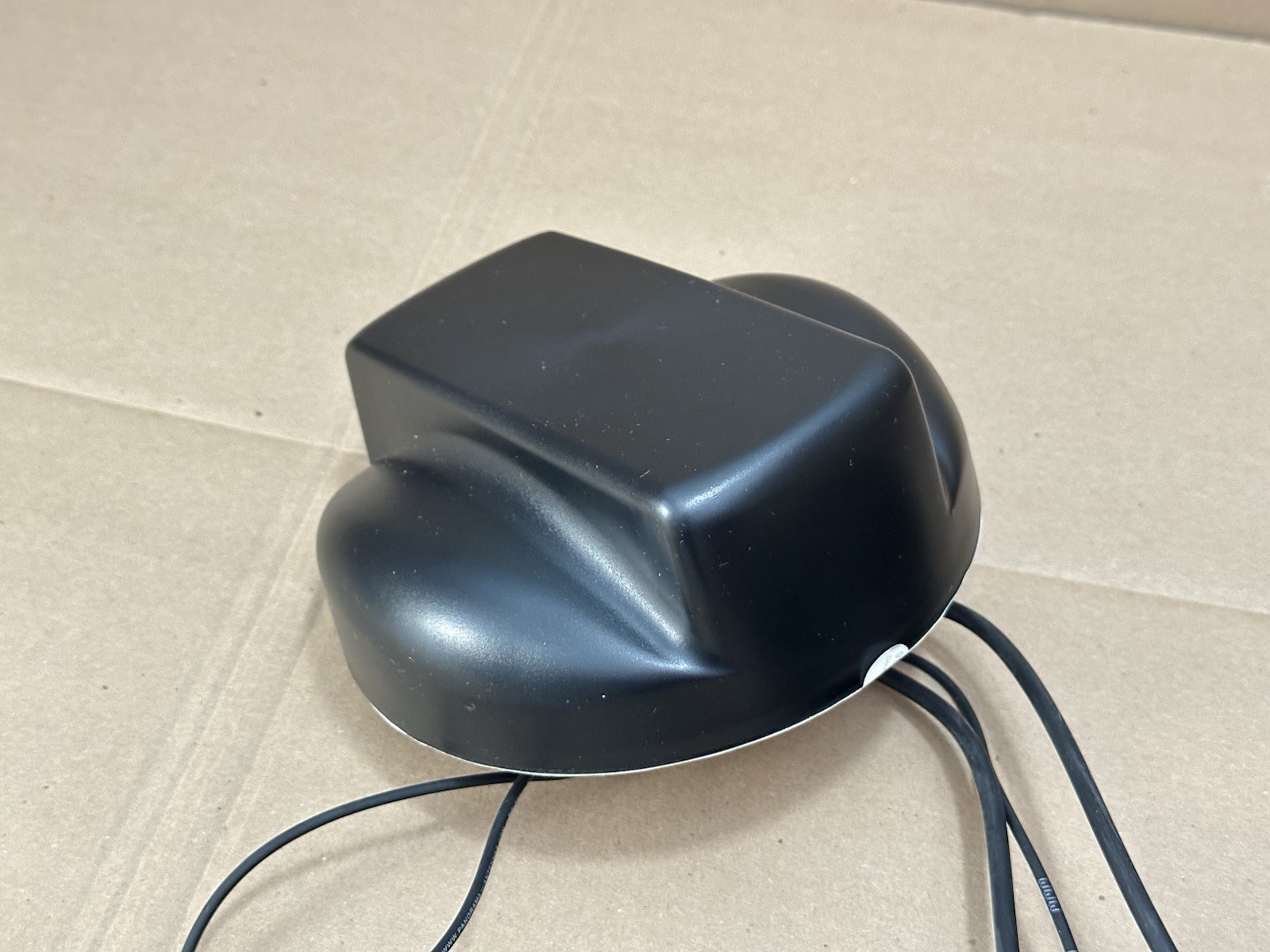 Panorama Antennas LGMMB-7-27-24-58 Low Profile Mimo 2G/3G/4G/2.4/5.8+GPS