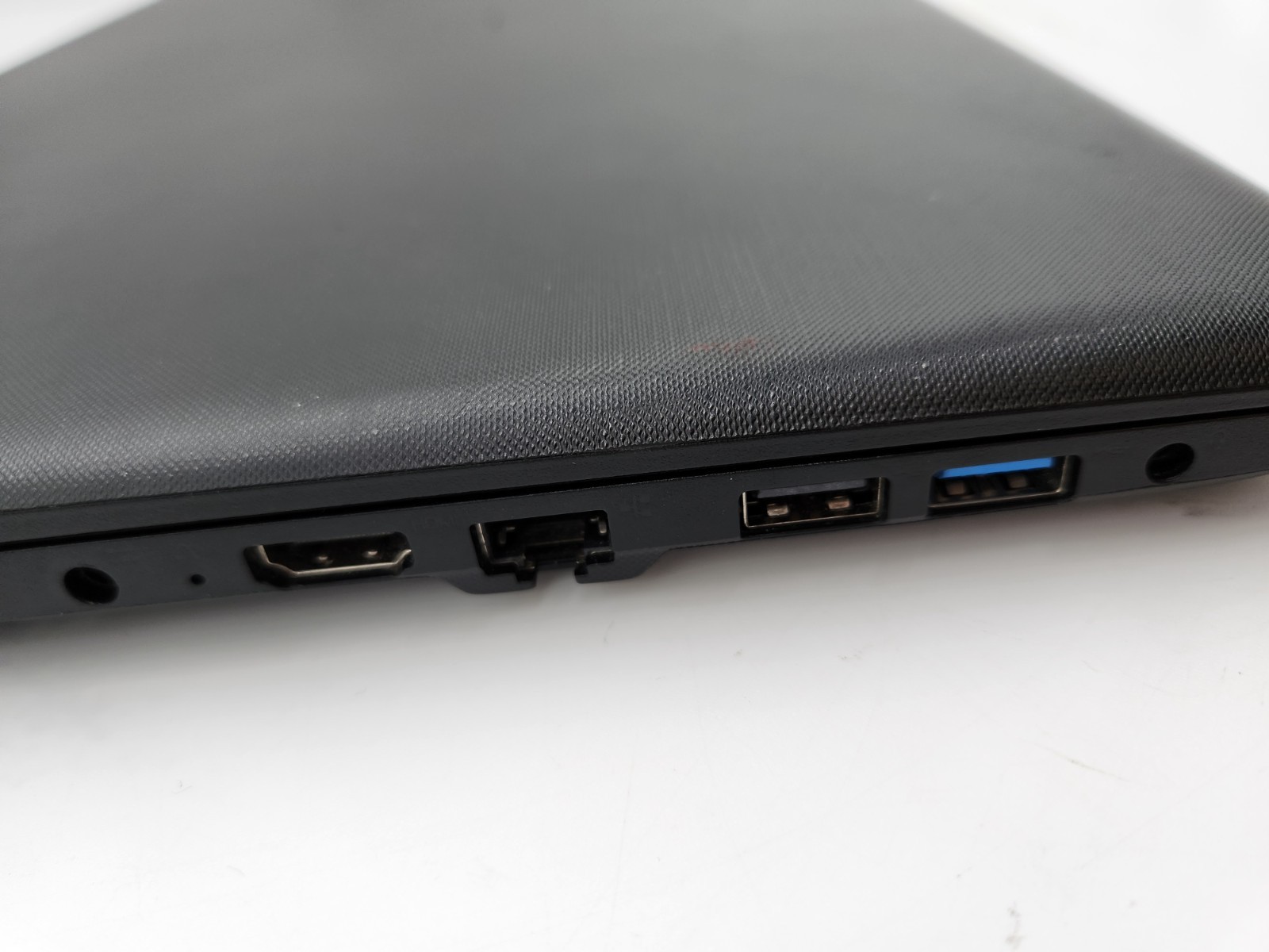 Lenovo IdeaPad 110-15ACL AMD A6-7310 2GHz 4 GB hd unknown