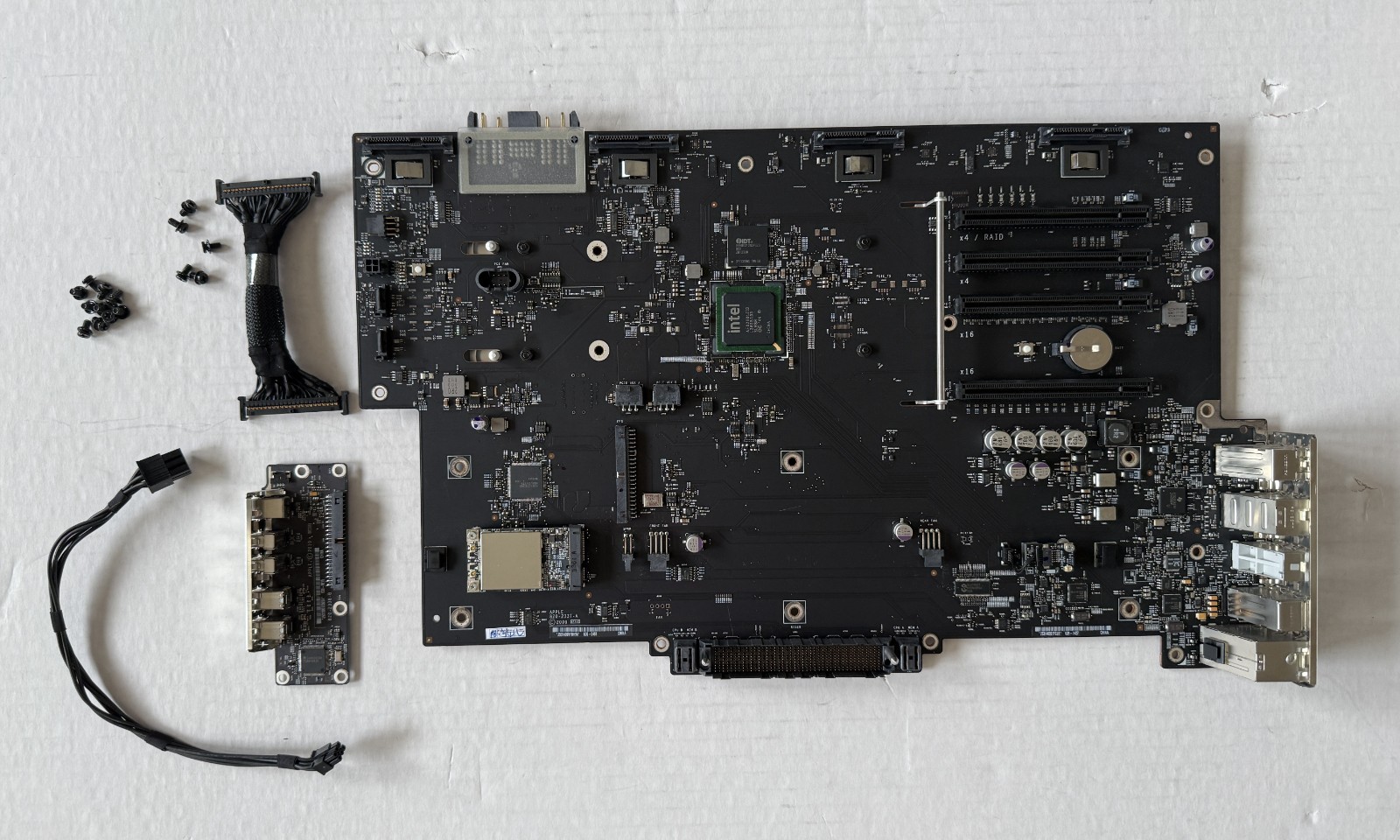 Apple Mac Pro A1289 Backplane Logic Board 820-2337-A 2009