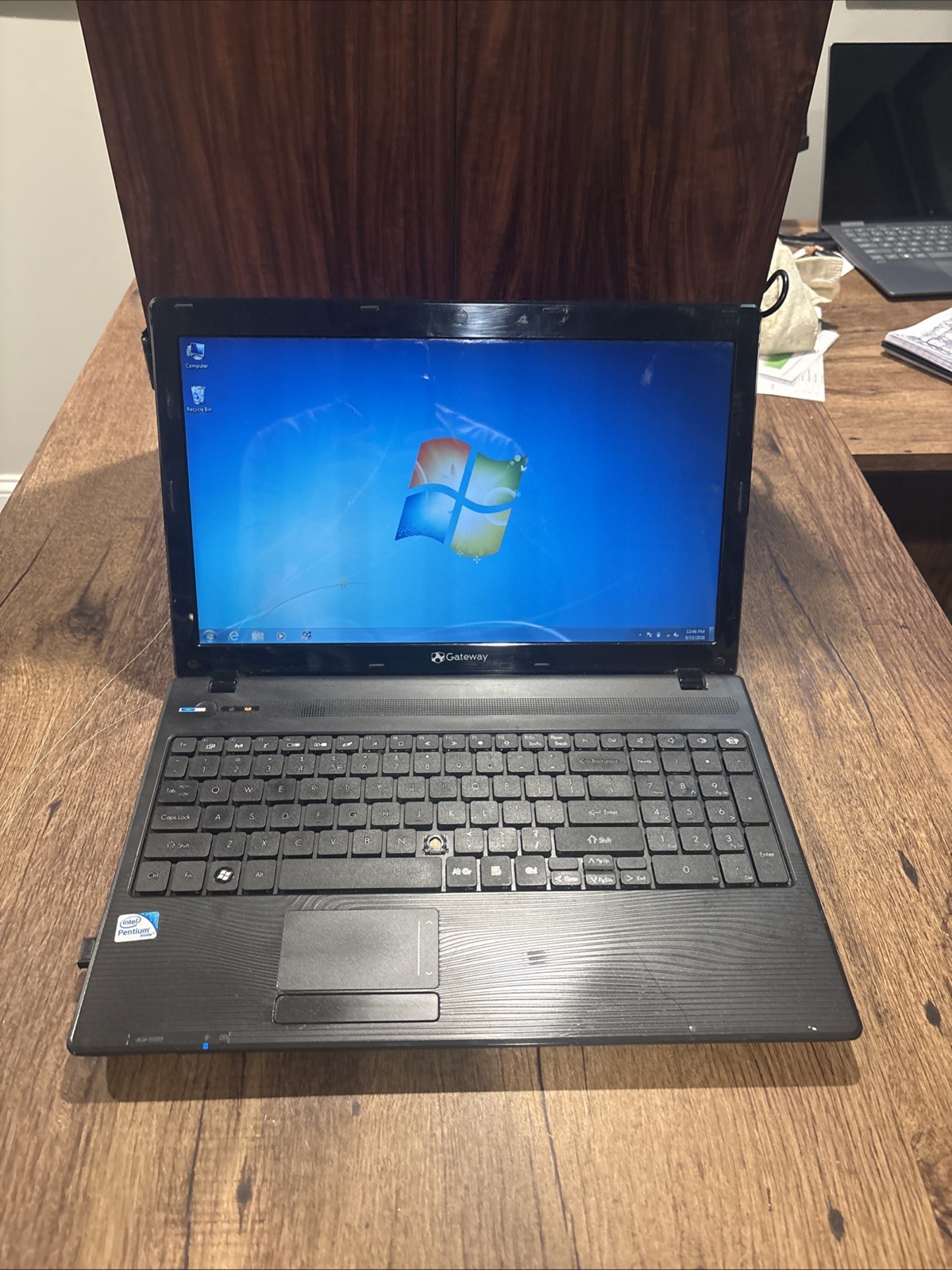 GATEWAY NV55C Laptop Intel Pentium P6200@ 2.13 GHz 4GB RAM 500GB HD, Win 7 Home