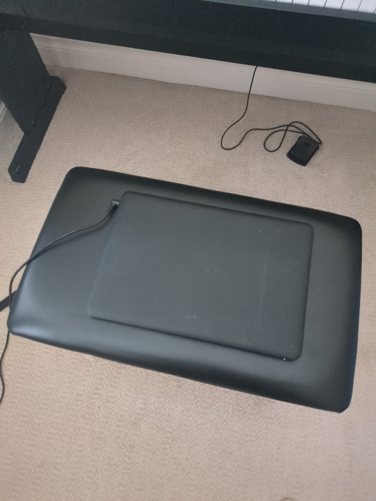 Razer Blade 14 GTX 1060 1 TB SSD 16GB RAM + Killer 1535 Wireless + dbrand Skin