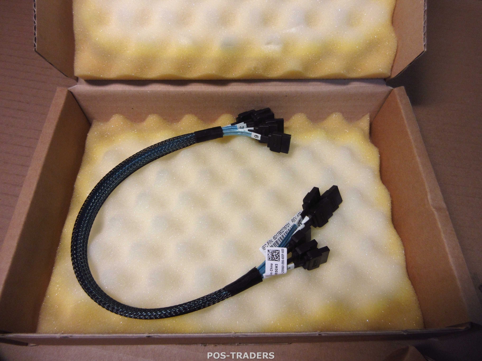 Dell D5GW3 Cloudedge C6105 15.5" 40cm SATA to SATA x6 Cable Black - IN BOX