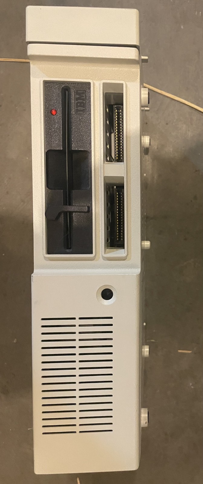 IBM pc jr computer + software (WORKING + good condition)
