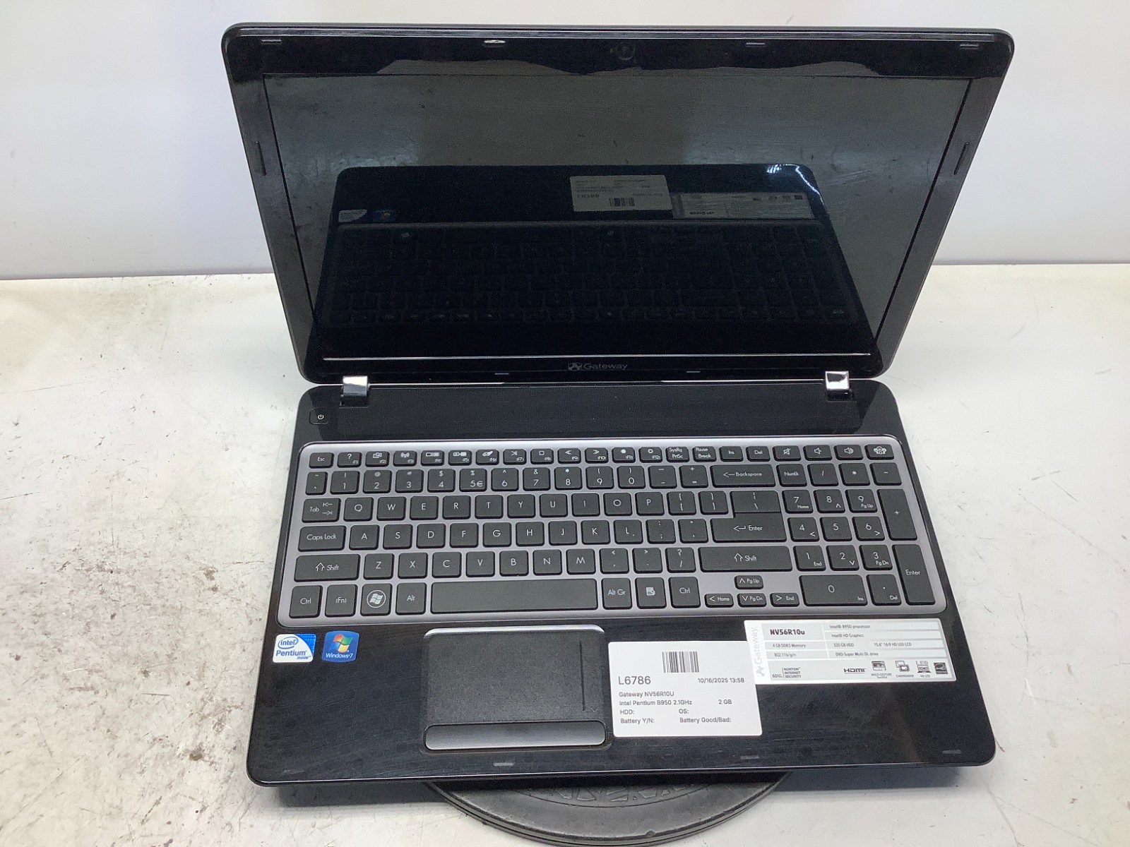 Gateway NV56R10U Intel Pentium B950 2.1GHz 2 GB NO HDD/Battery