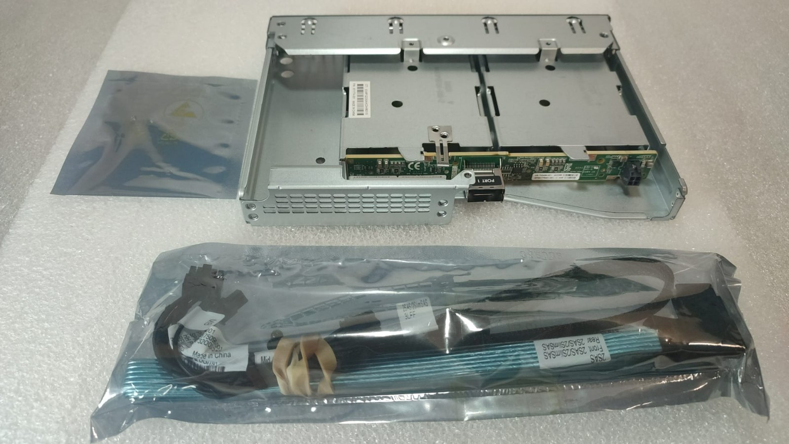HPE 867805-B21 DL380 Gen10 8LFF 2SFF SAS/SATA kit 871774-001