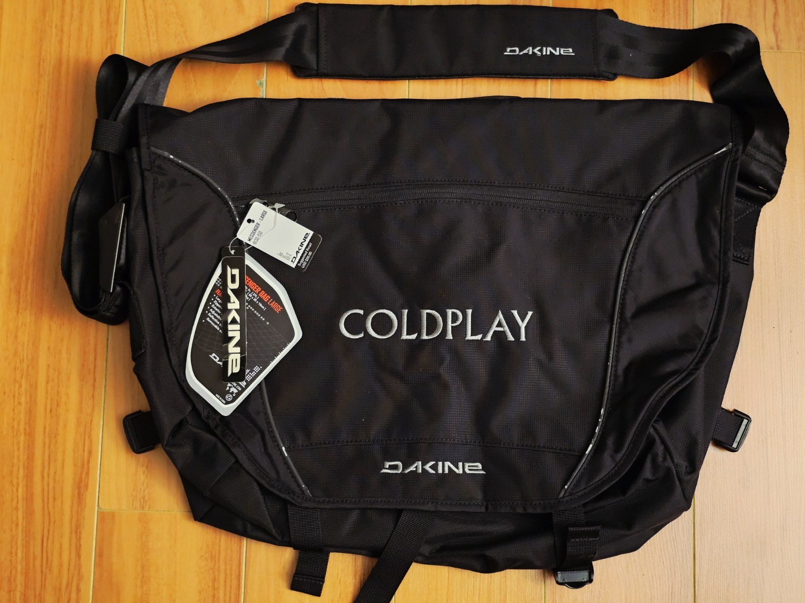NWT Dakine Coldplay Shoulder Messenger Laptop Bag For College and Work