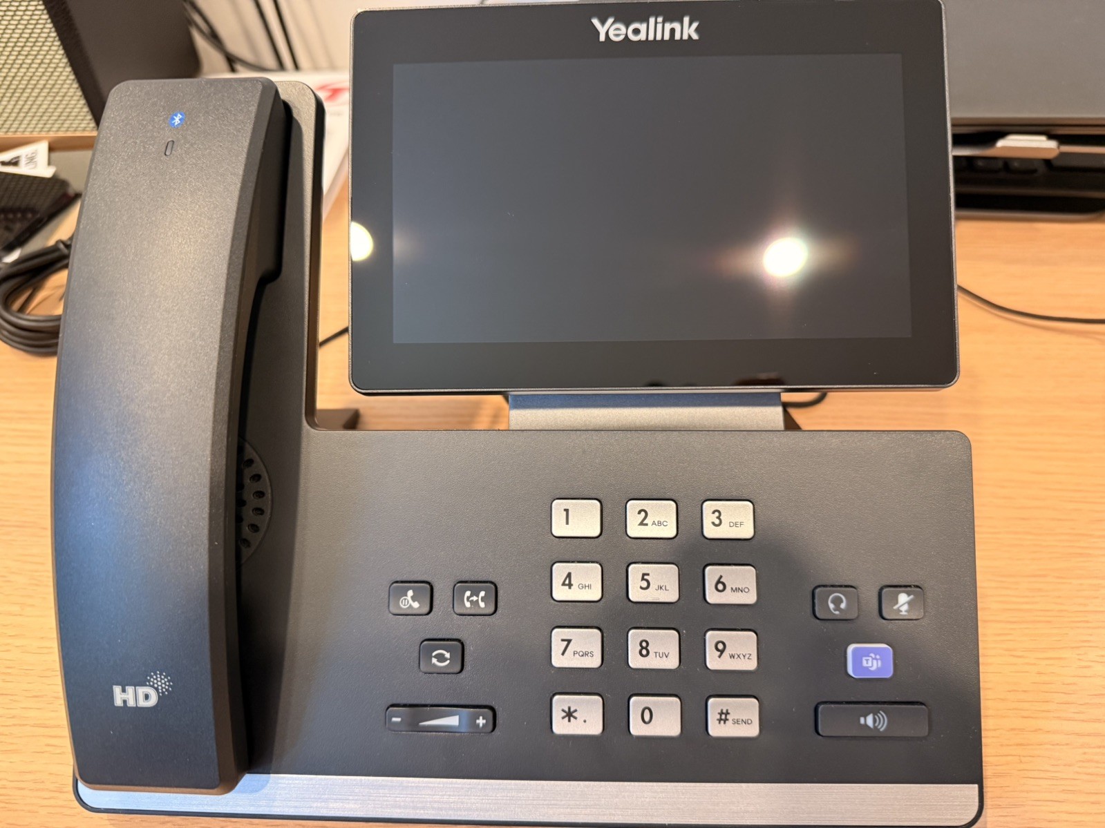 Yealink MP58 Cordless VoIP Conference Phone Bluetooth Handset Microsoft Teams