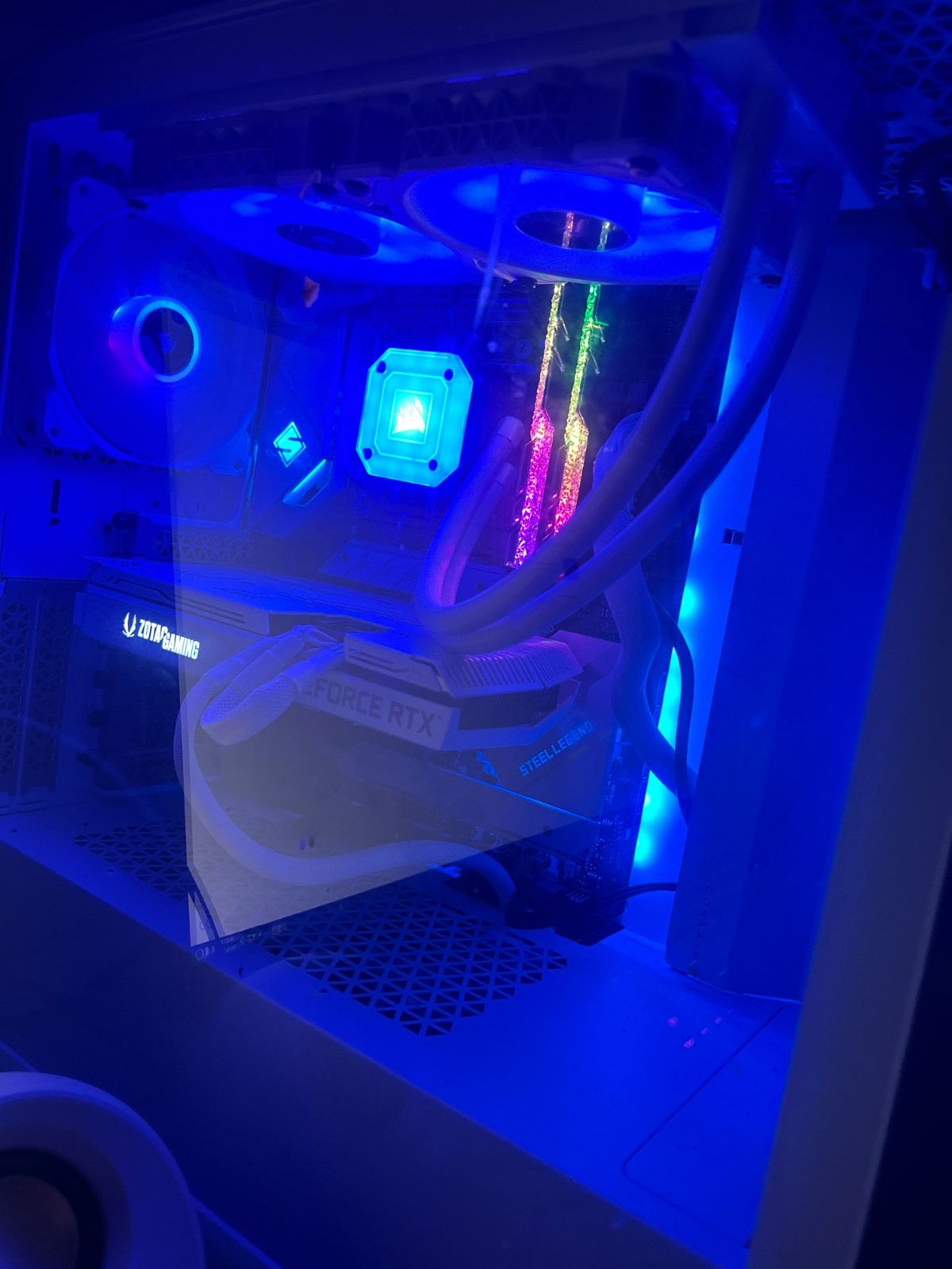 White custom gaming pc, i7-11700k,  zotac 3060 AMP , 32gb ram ddr4 corsair