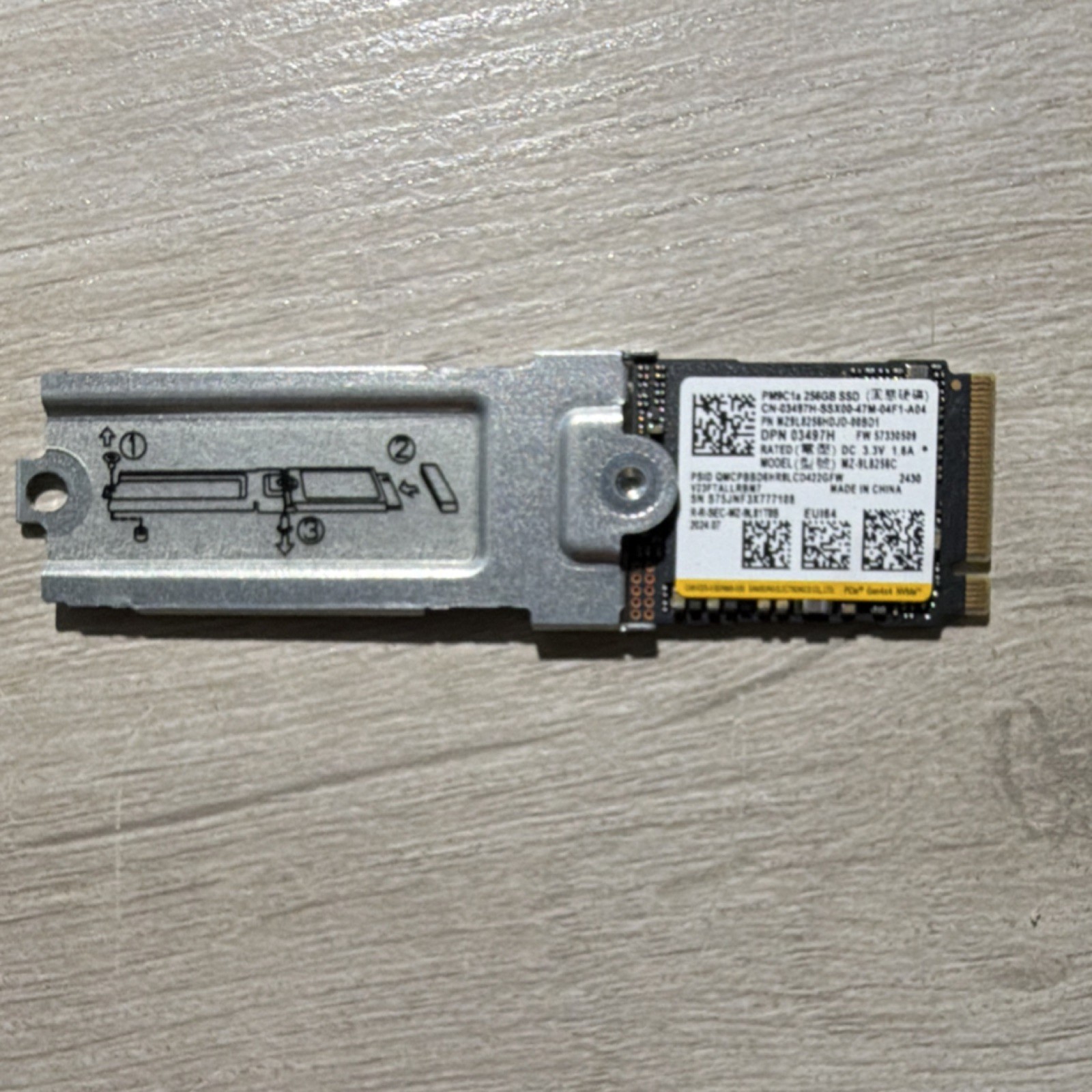 SK hynix PC801 256GB M.2 NVMe Internal SSD with Mounting Bracket